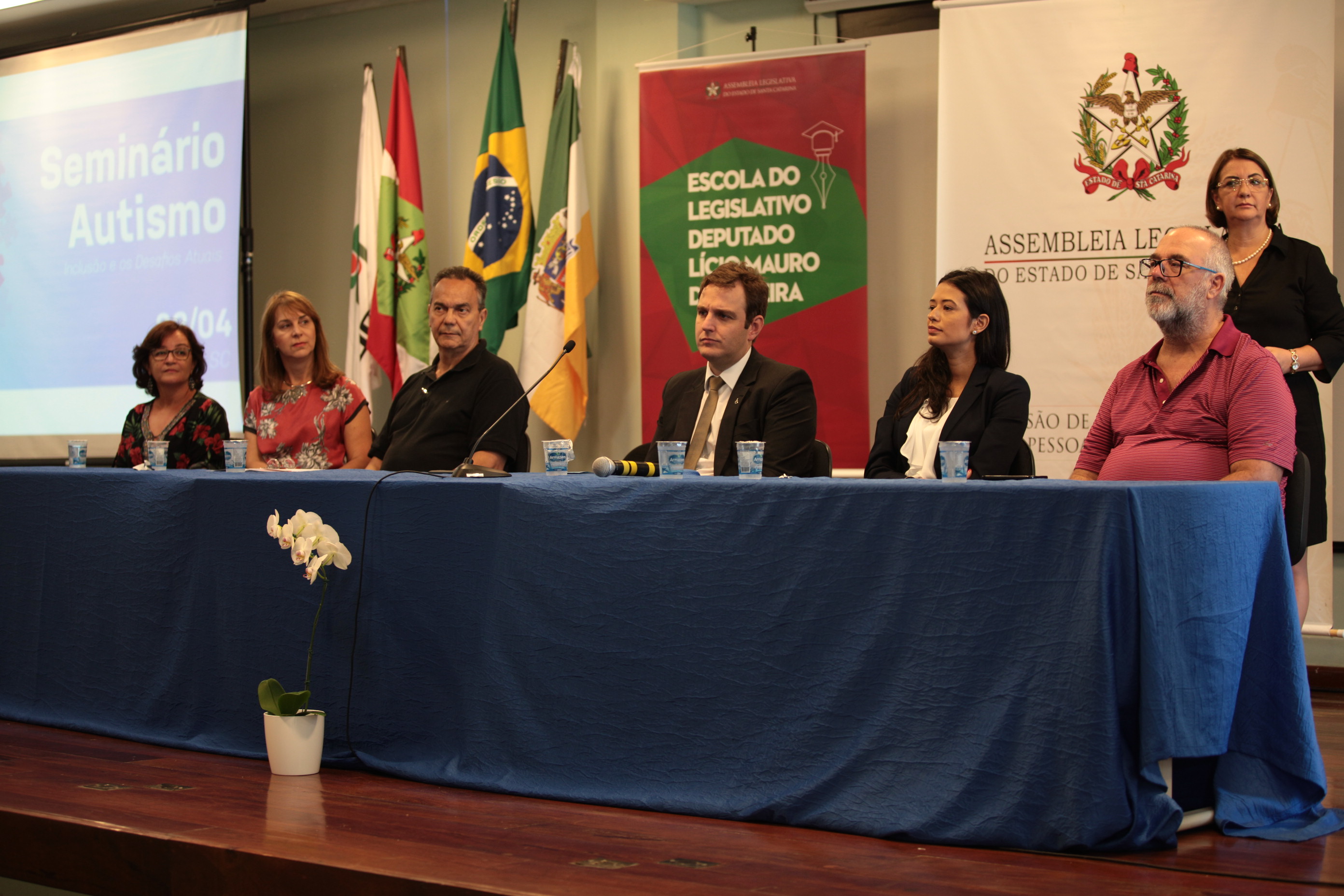 Seminário - Autismo, Inclusão e os Desafios Atuais