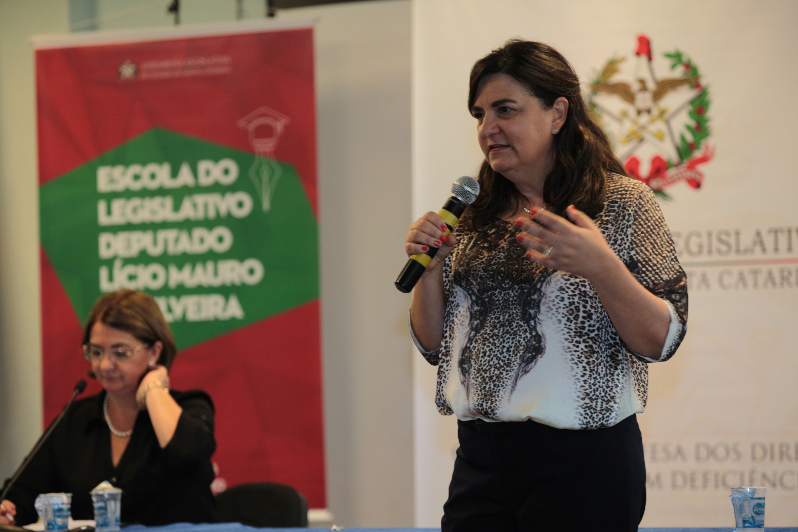 Seminário - Autismo, Inclusão e os Desafios Atuais - Marcia Regina Machqado Santos Valiat