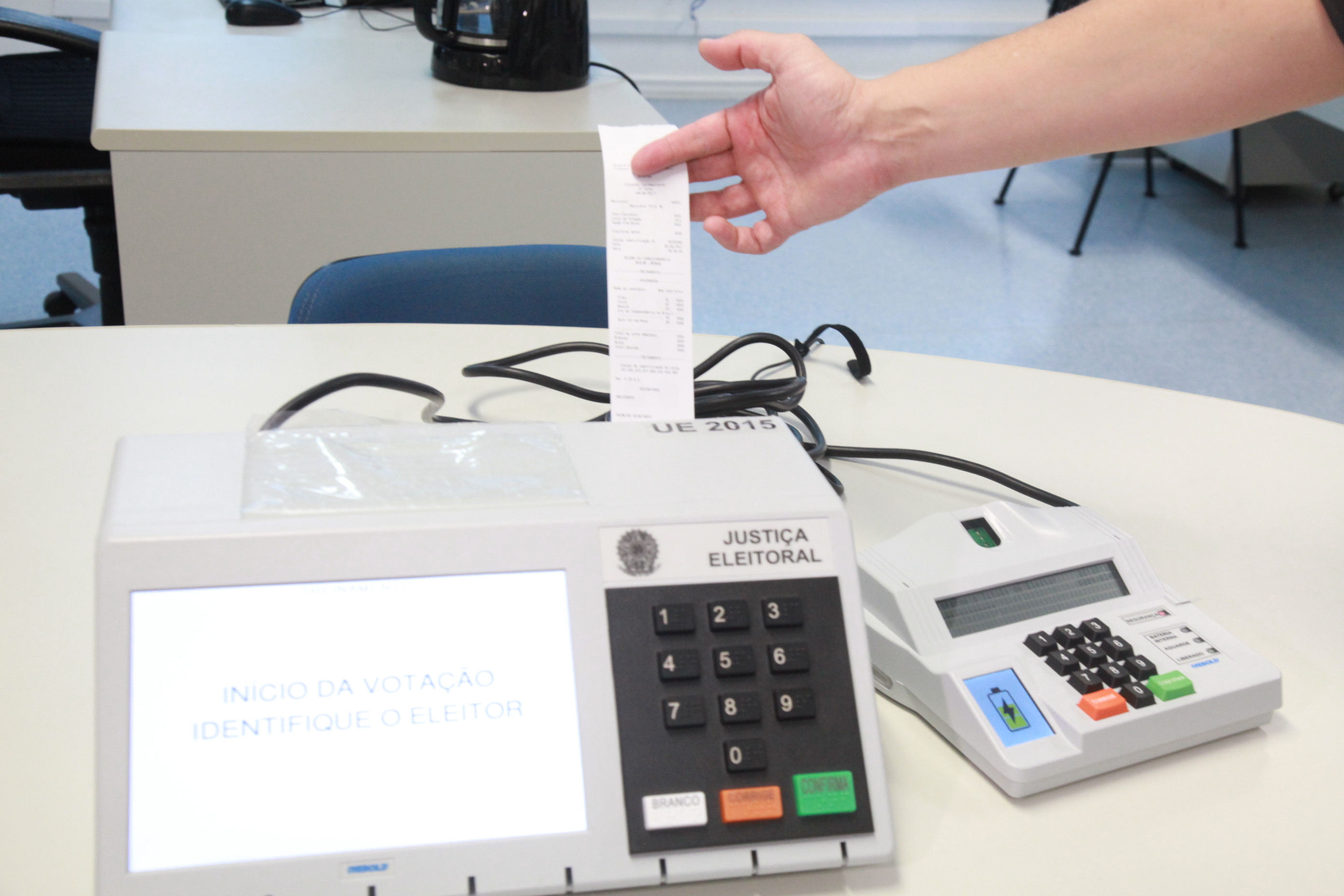 TRE Segurança nas Eleições_Urnas Eletrônicas