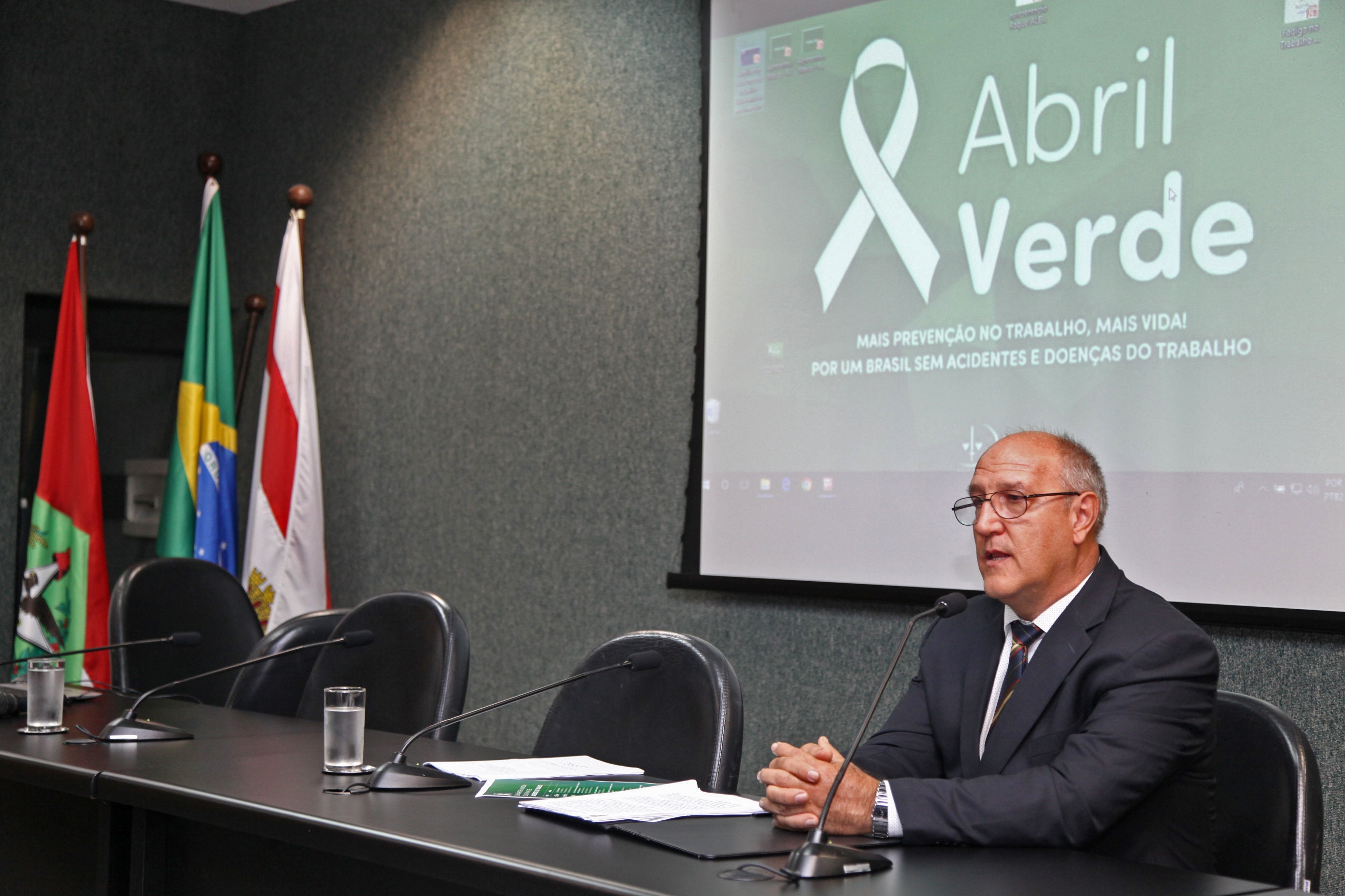 Seminário em Memória das Vítimas de Acidentes de Trabalho – Abril Verde