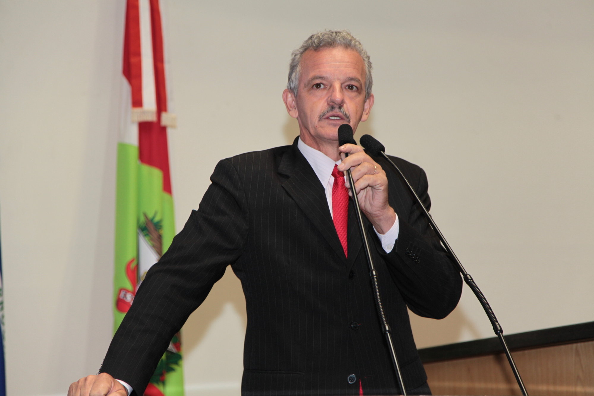Parlamento garante criação de lei que incentiva orgânicos na merenda