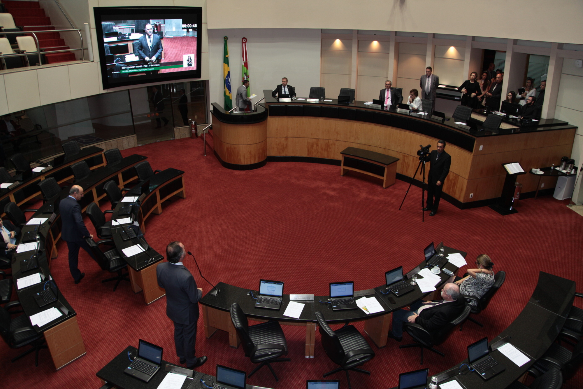 Pronunciamentos dos deputados na Sessão desta quarta (11)