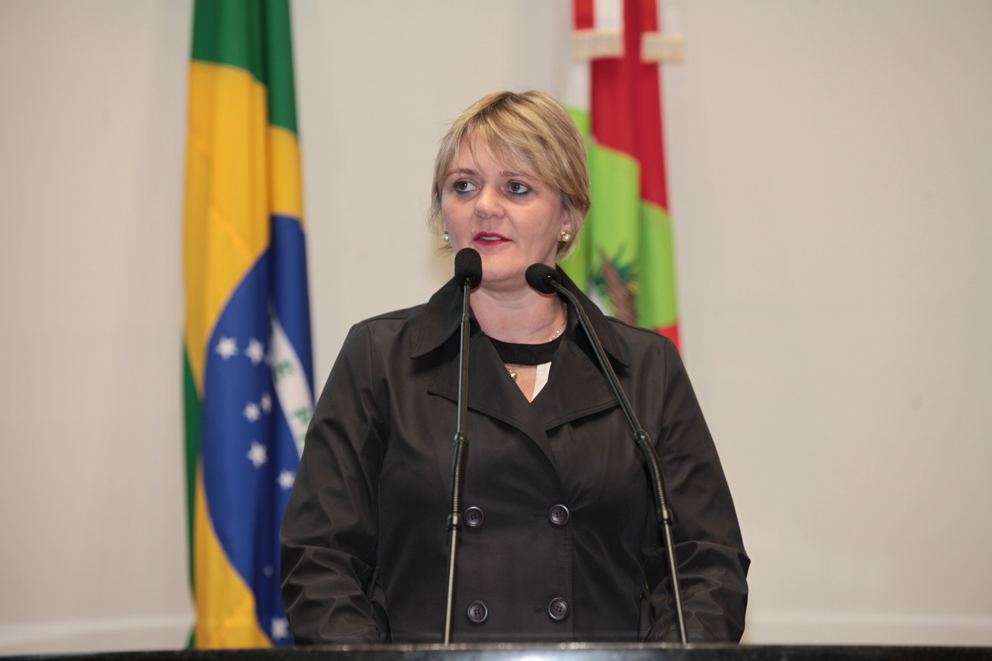 Luciane: Base Nacional Comum Curricular põe legislação inclusiva no lixo