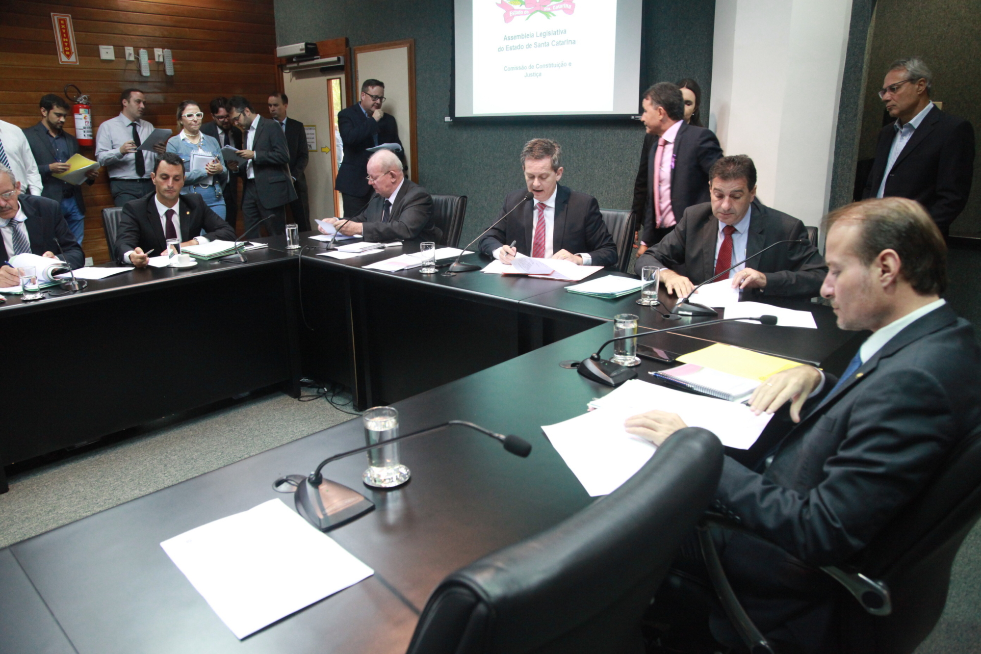Comissão deve analisar duas Medidas Provisórias do governo nesta terça (3)