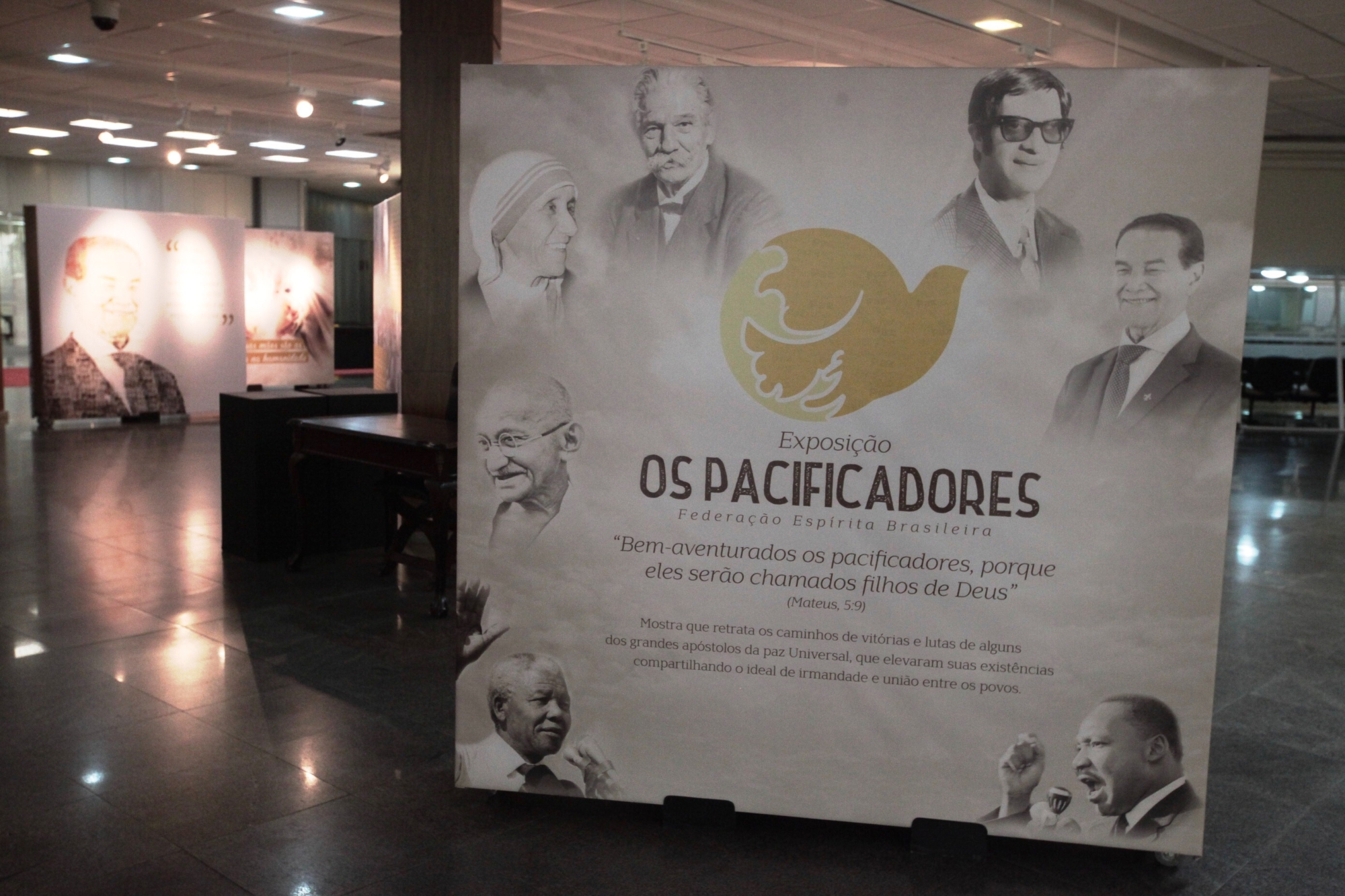 Mostra traz nomes como Chico Xavier e Gandhi para reflexão sobre a paz