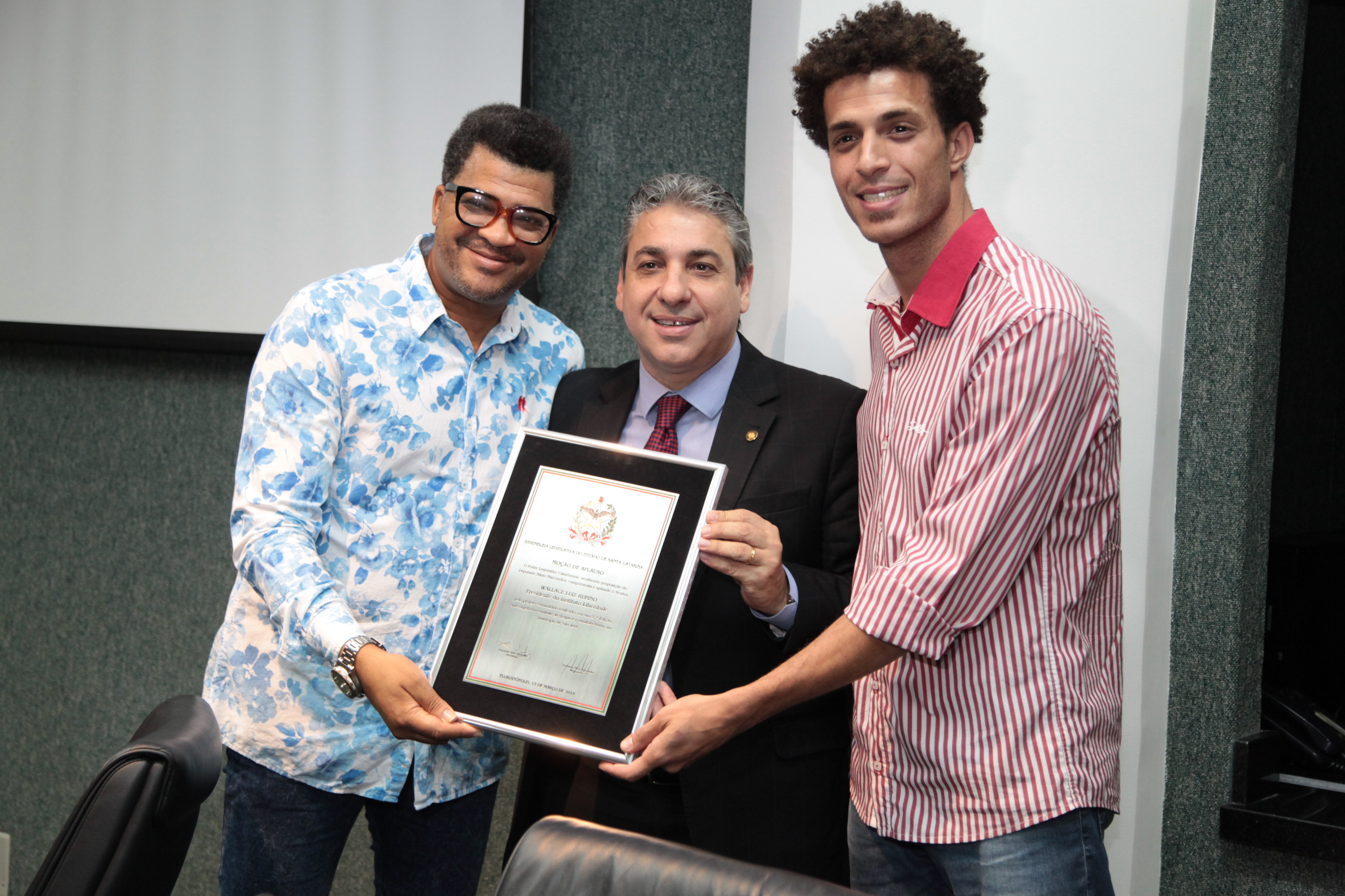 Ato Solene - Moção de Aplauso Para o Instituto Liberdade e Escola de Música Sol Maior.