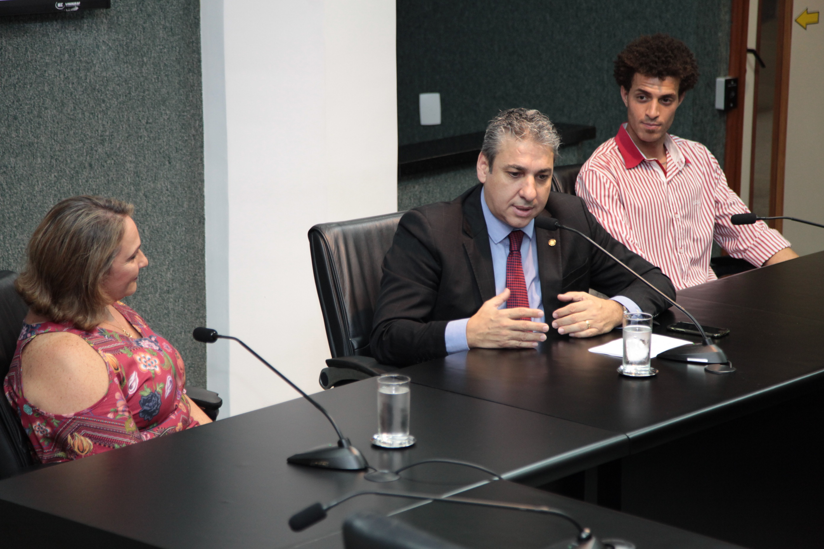Ato Solene - Moção de Aplauso Para o Instituto Liberdade e Escola de Música Sol Maior.