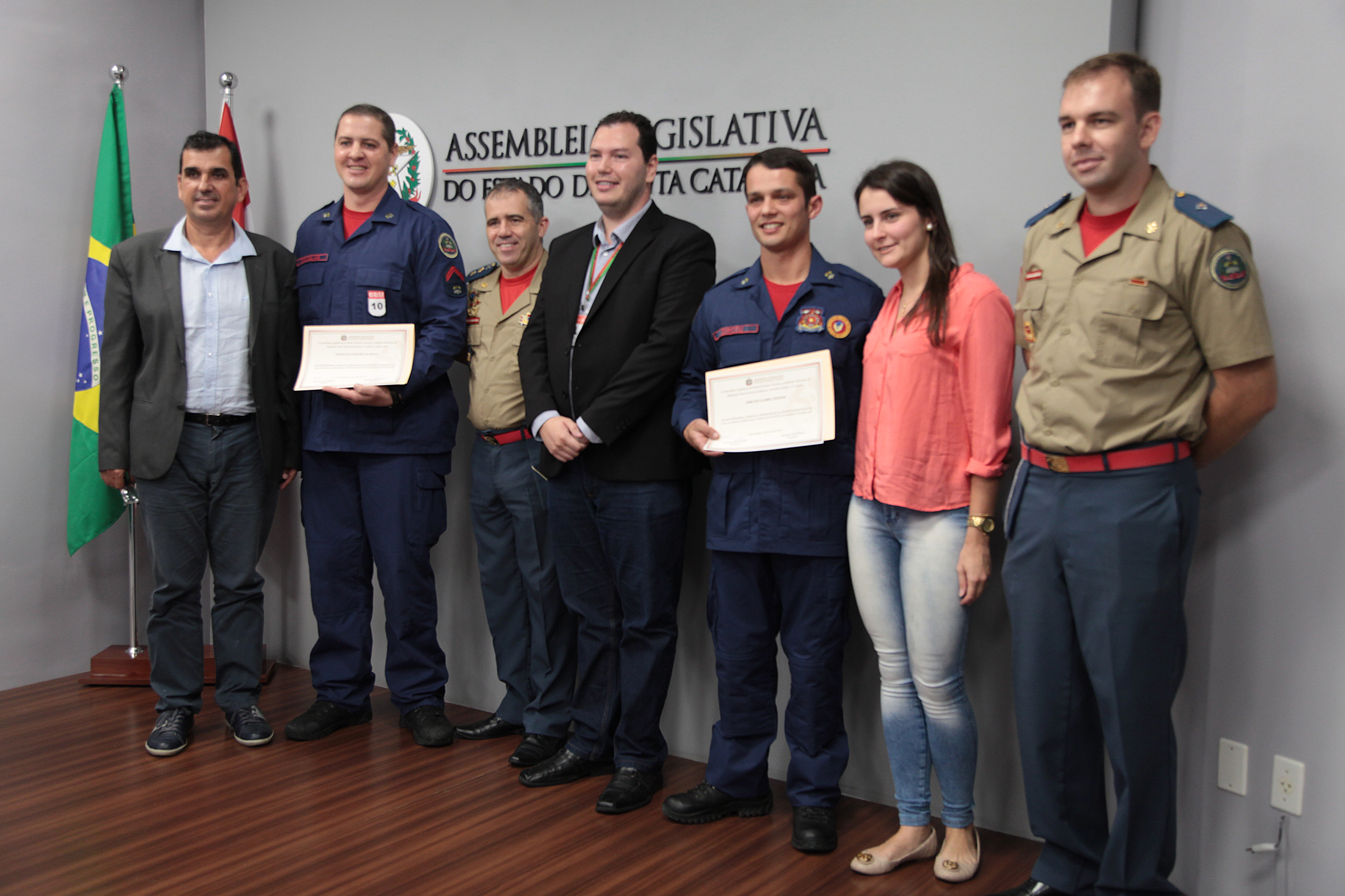 Bombeiros Militares de SC Recebem Moção de Aplauso por Ato de Bravura.