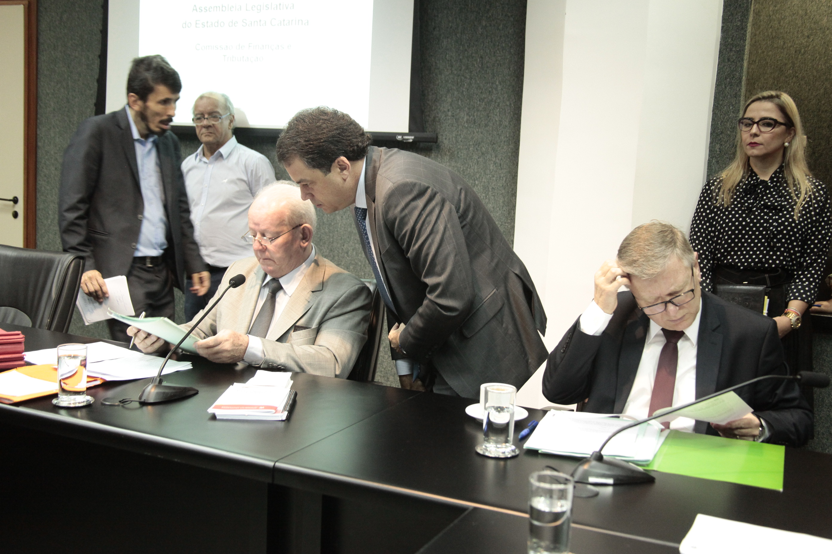 Comissão de Finanças e Tributação.