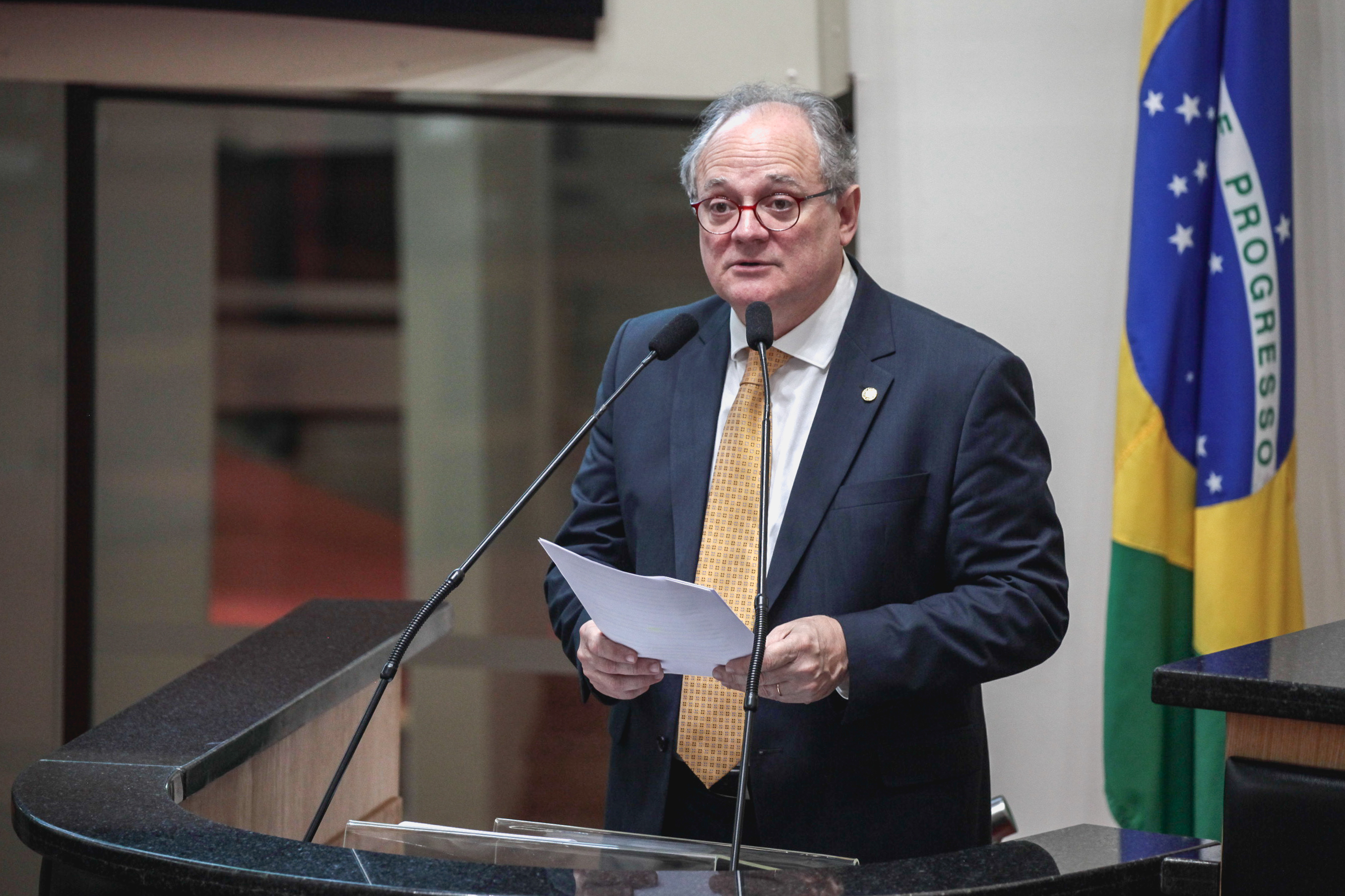 Deputado Dr. Dalmo Claro (MDB). Sessão Ordinária.