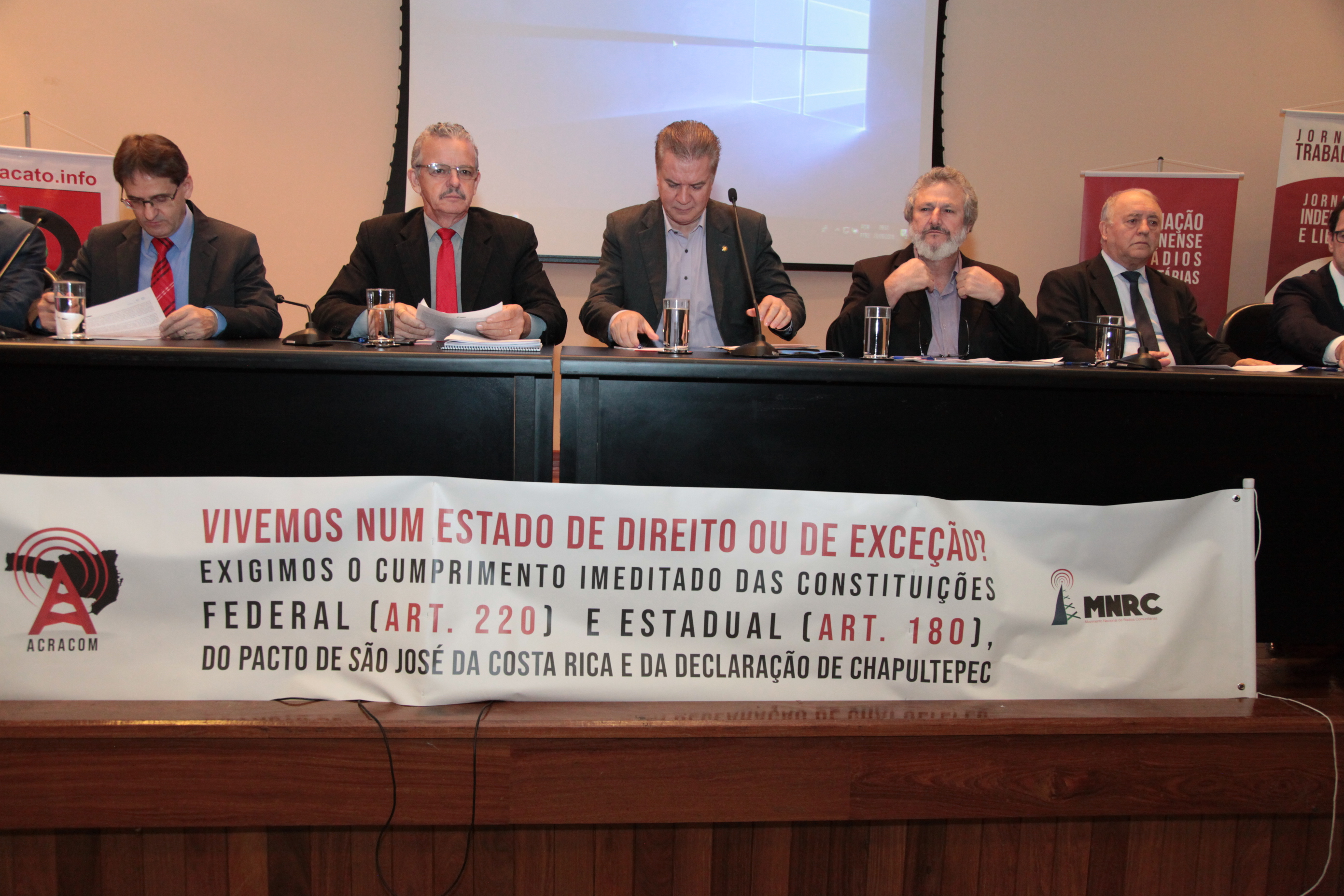 Audiência Pública sobre A decisão: 916/2017, do TCE/SC, que impede a administração pública de contratar com entidades detentoras de autorização para execução do serviço de radiofusão comunitária. Foto: Eduardo Guedes de Oliveira / Agência AL