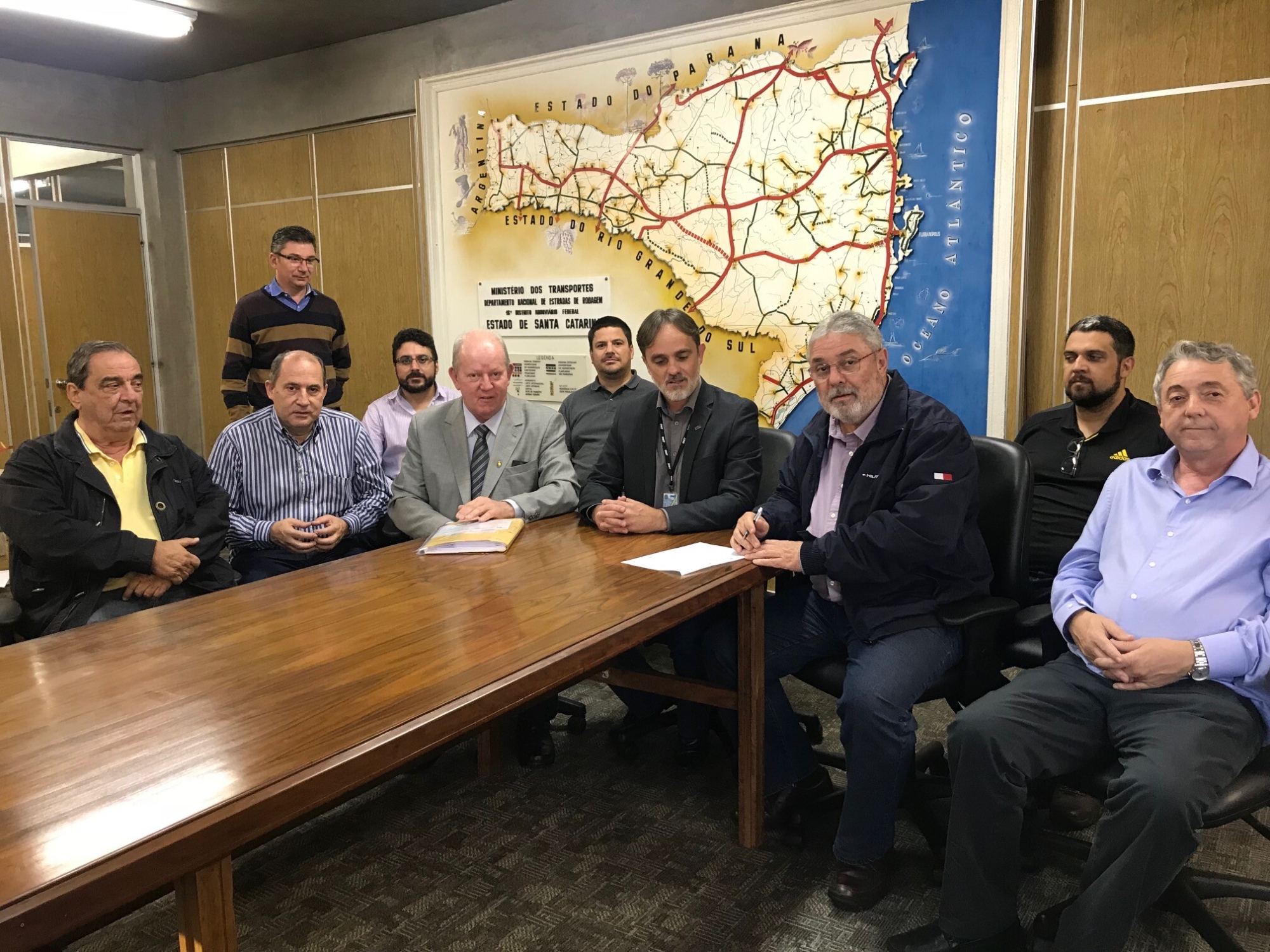 Deputado participa de entrega da documentação da rodovia SC-163