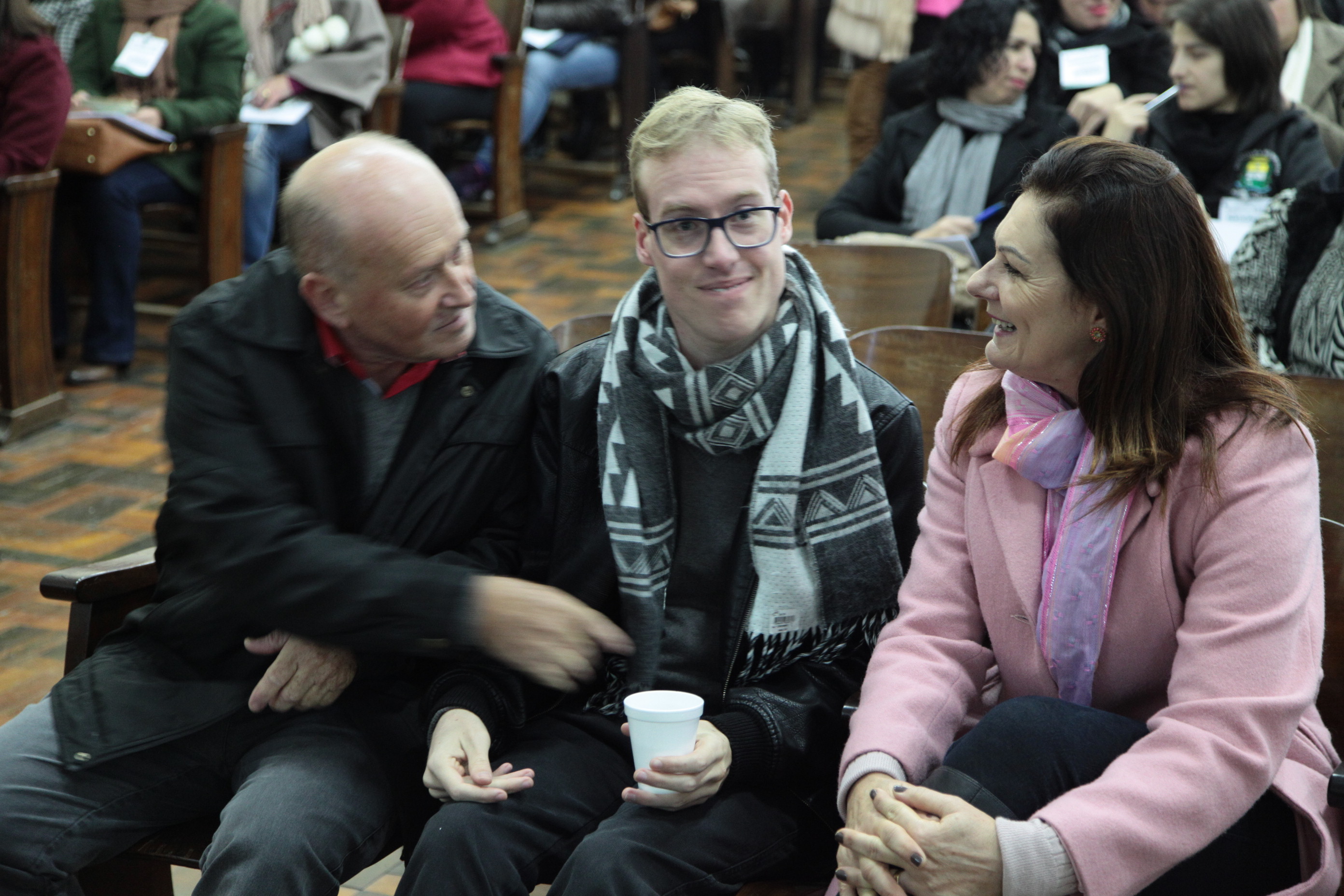Seminário Autismo e Inclusão: Novos Desafios - Marcos Petry com seus pais.