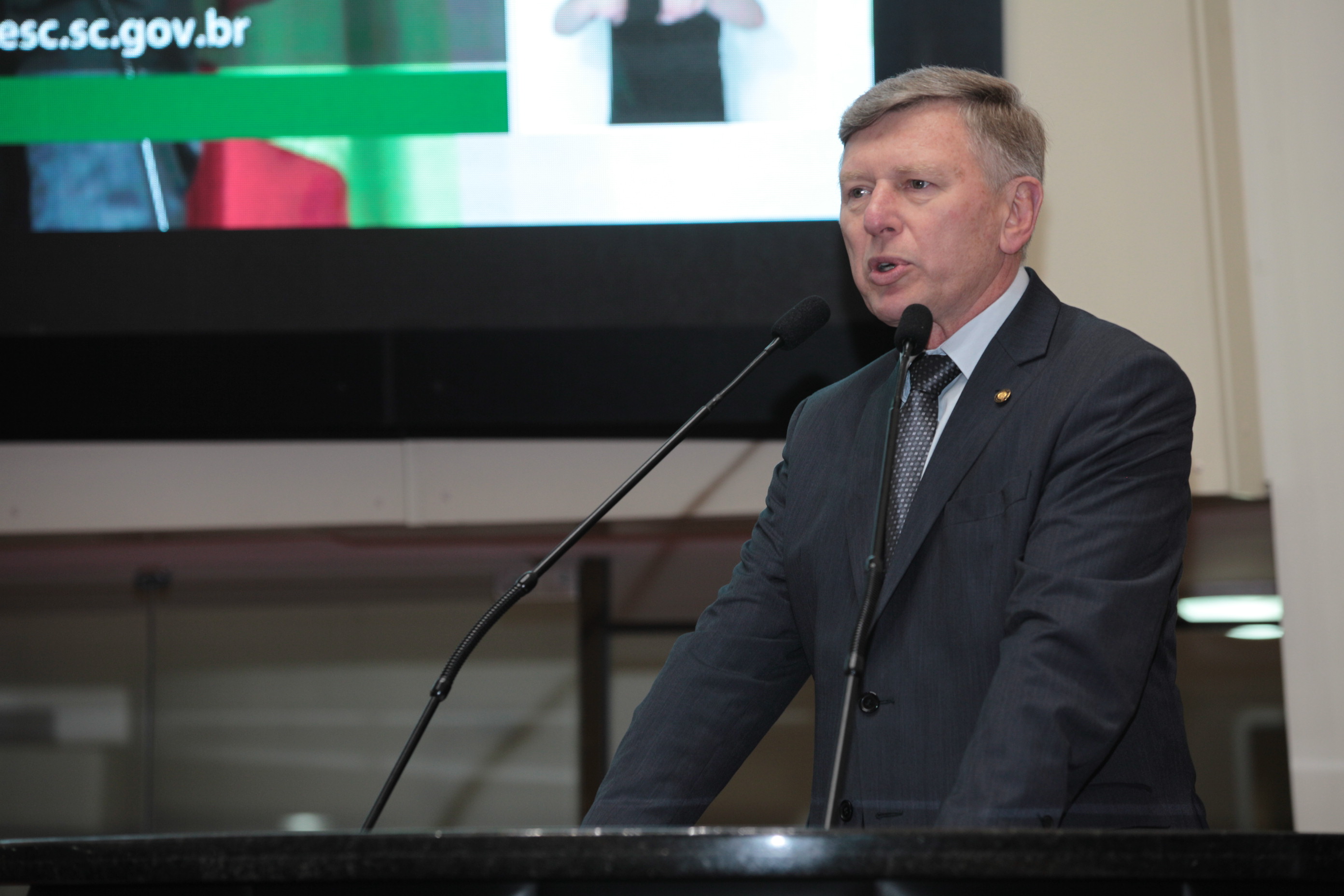 Deputado Milton Hobus (PSD). Sessão Ordinária