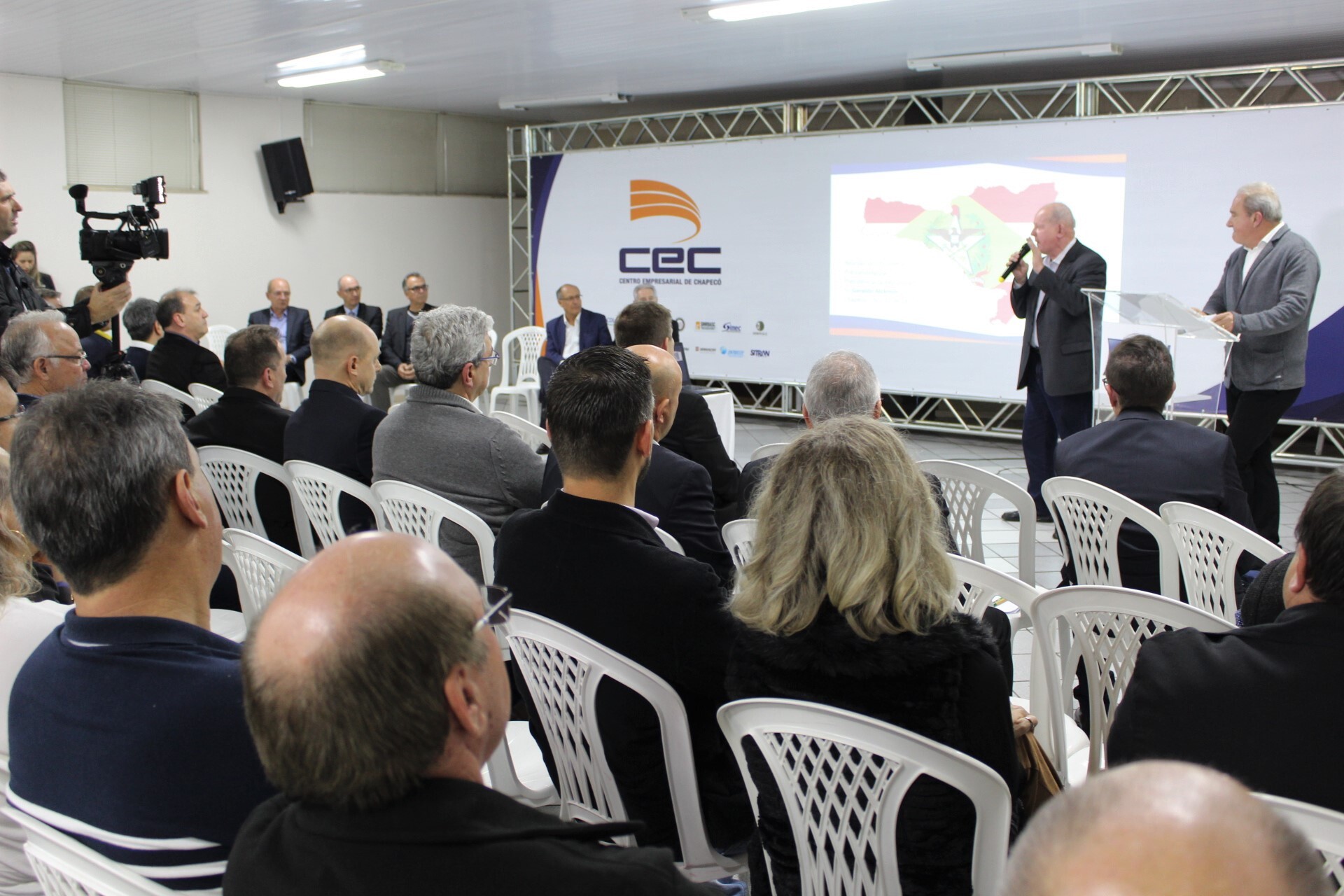 Deputado Marcos Vieira recebe as pautas prioritárias do Oeste