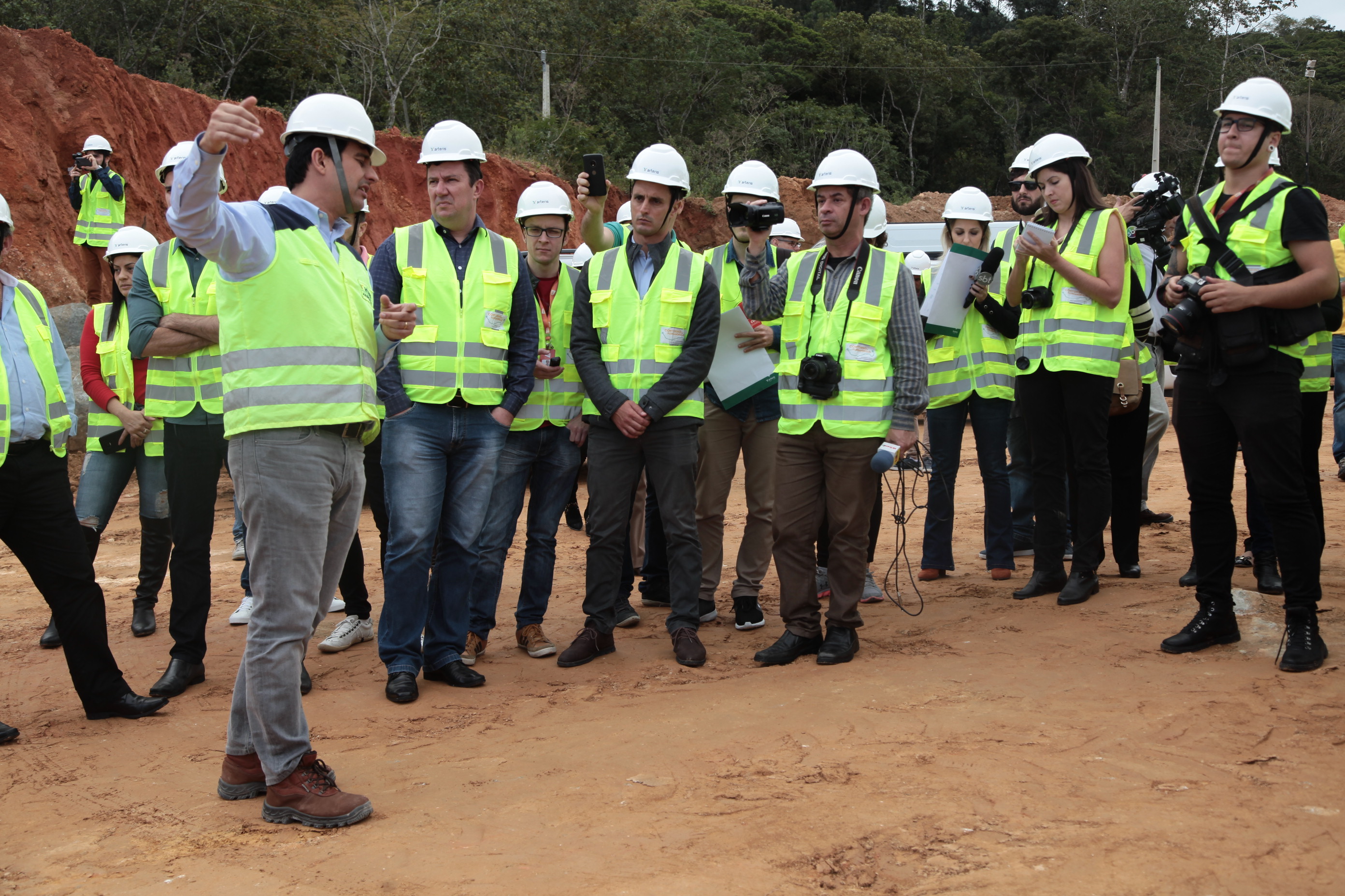 Equipe da Comissão de Transportes da Alesc Visita Obras do Anel Viário de Florianópolis.