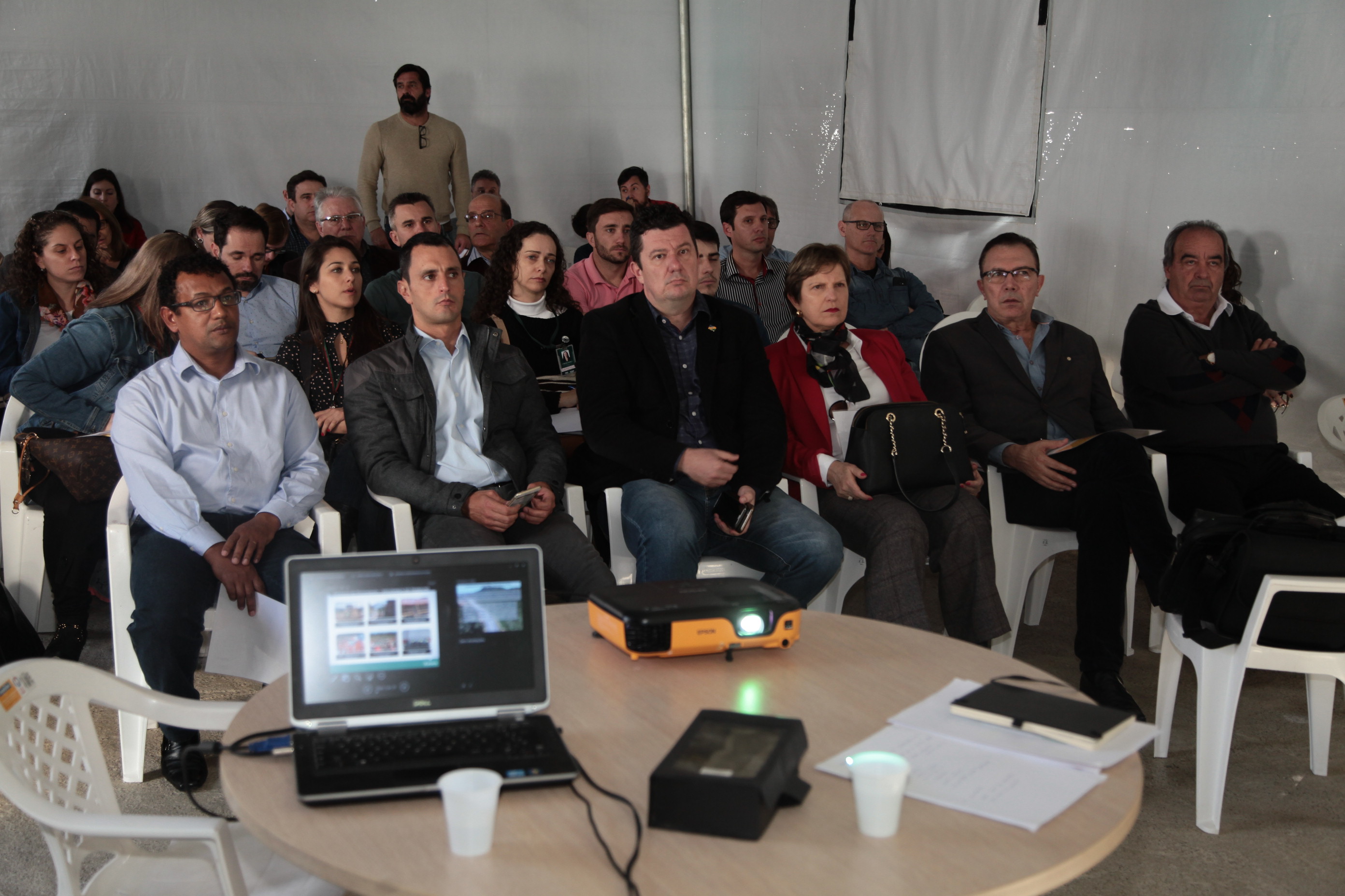 Equipe da Comissão de Transportes da Alesc Visita Obras do Anel Viário de Florianópolis.