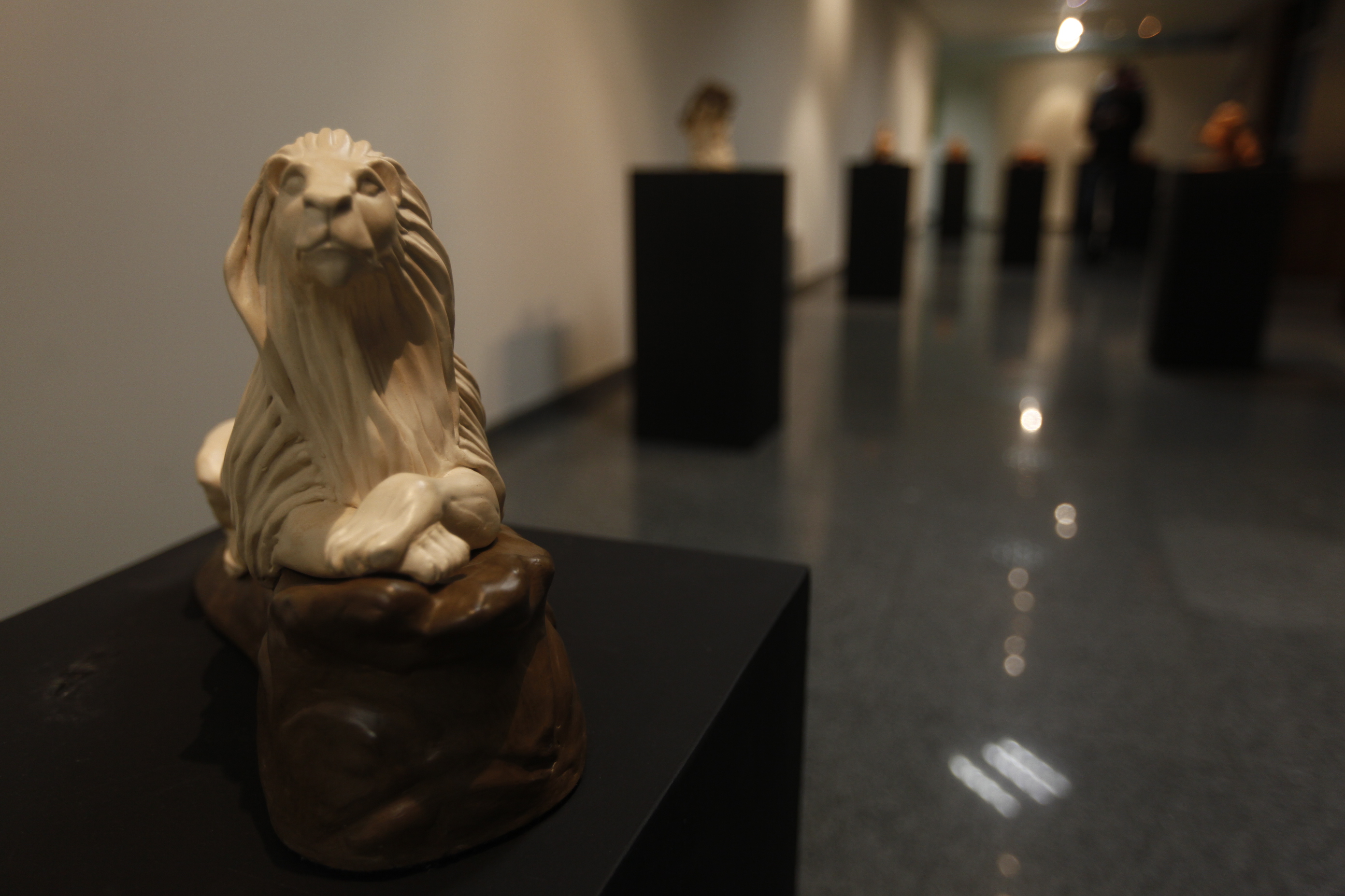 Exposição Gatos da IV Mostra de Arte Cerâmica - Artista MJ Zomer.