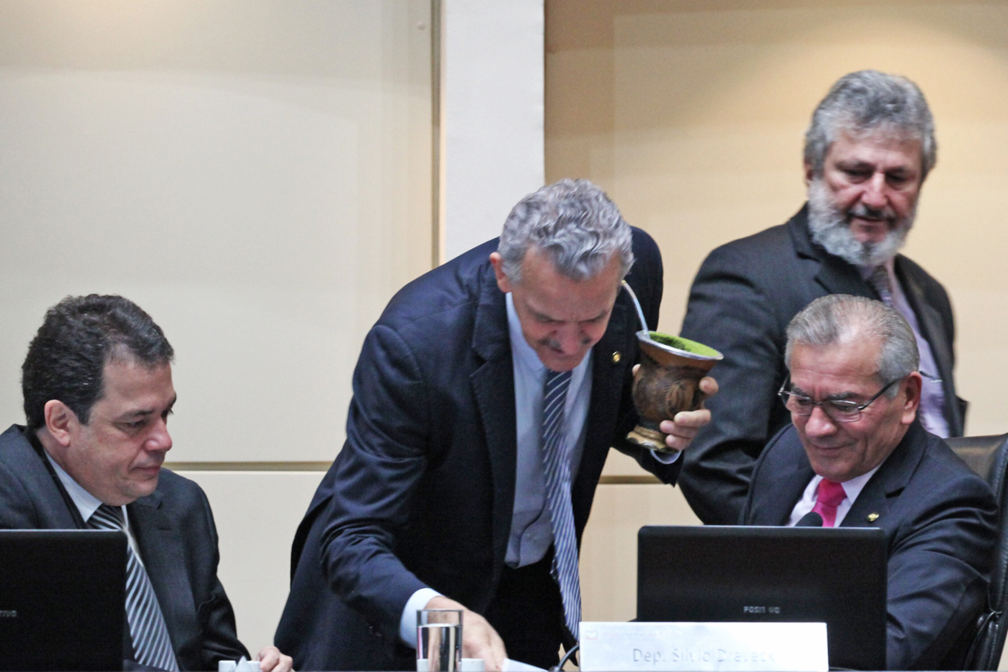 Na tribuna da Alesc, deputados abordam problemas sociais do estado
