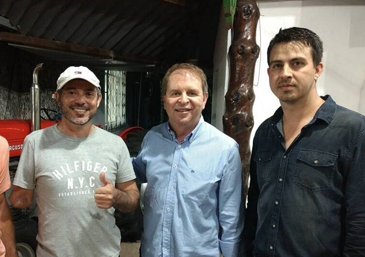 Jorginho Mello e Maurício Eskudlark repassam R$ 100mil para Abelardo Luz