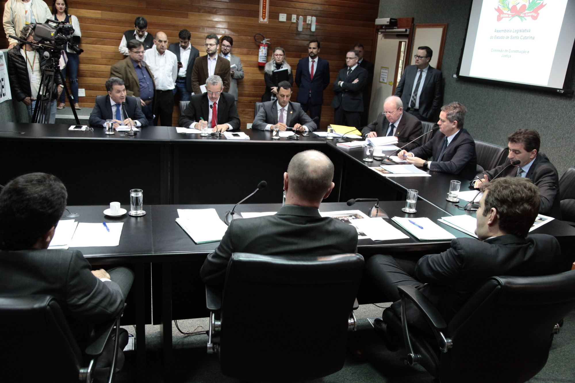 Da proposta à lei, como um projeto tramita na Assembleia Legislativa