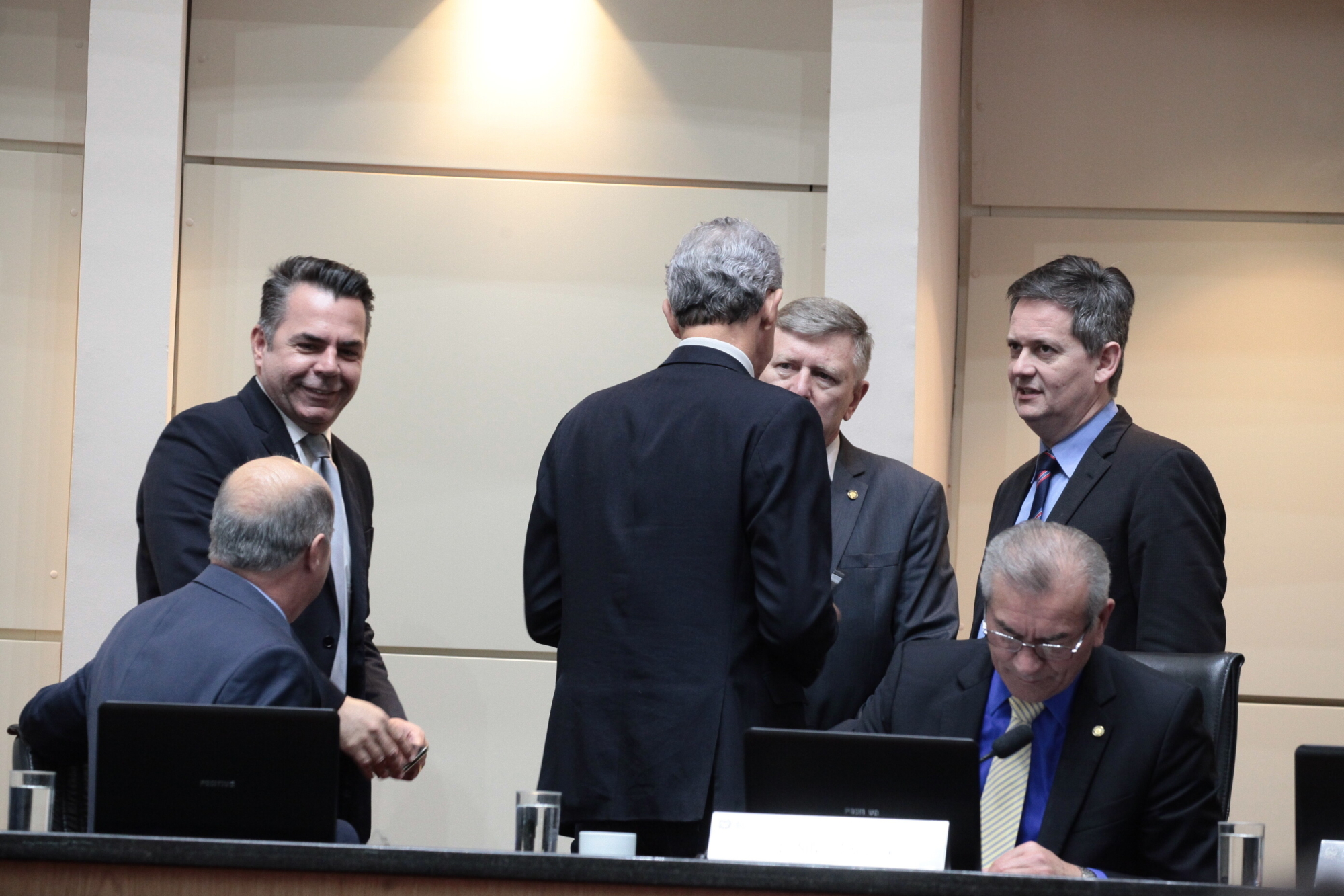 Deputados defendem PLC que criou cargos na Justiça para agilizar processos