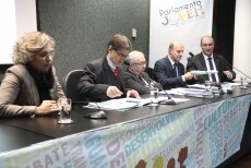 Aprovado PL que cria locais de descanso a profissionais da enfermagem em hospitais