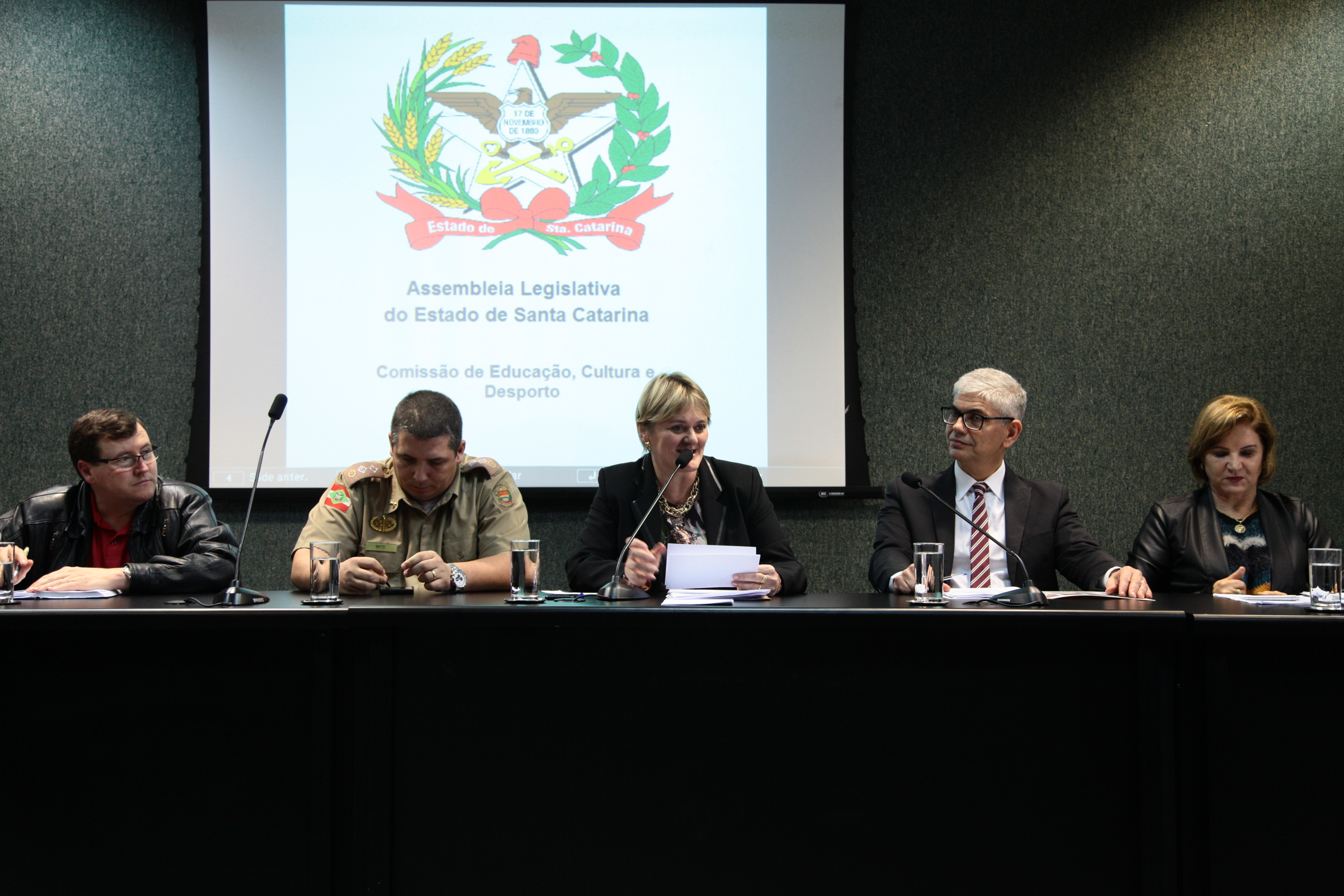 Audiência Pública sobre Unidades de Escolas Militares no Sistema Estadual de Ensino