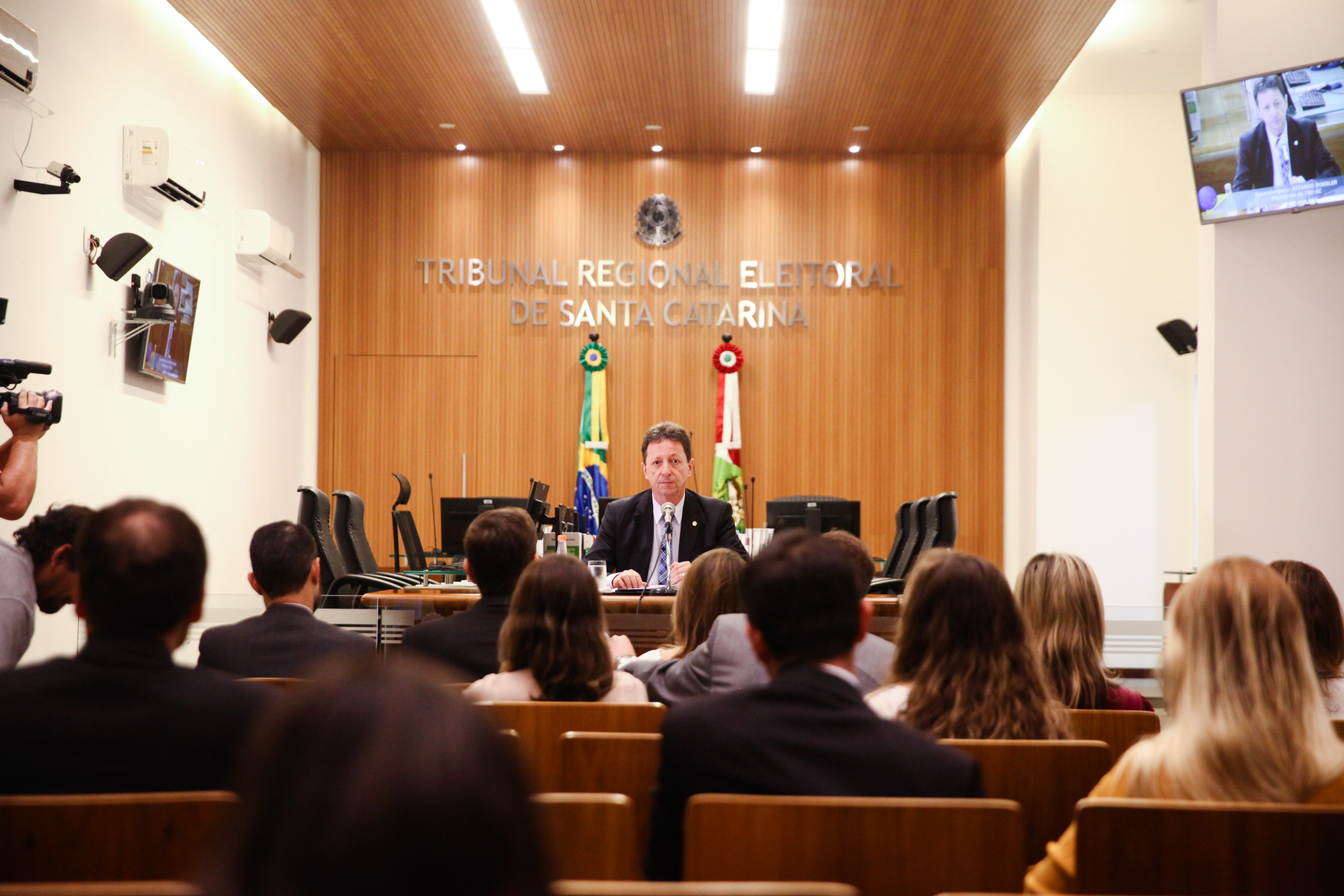 Coletiva TRE