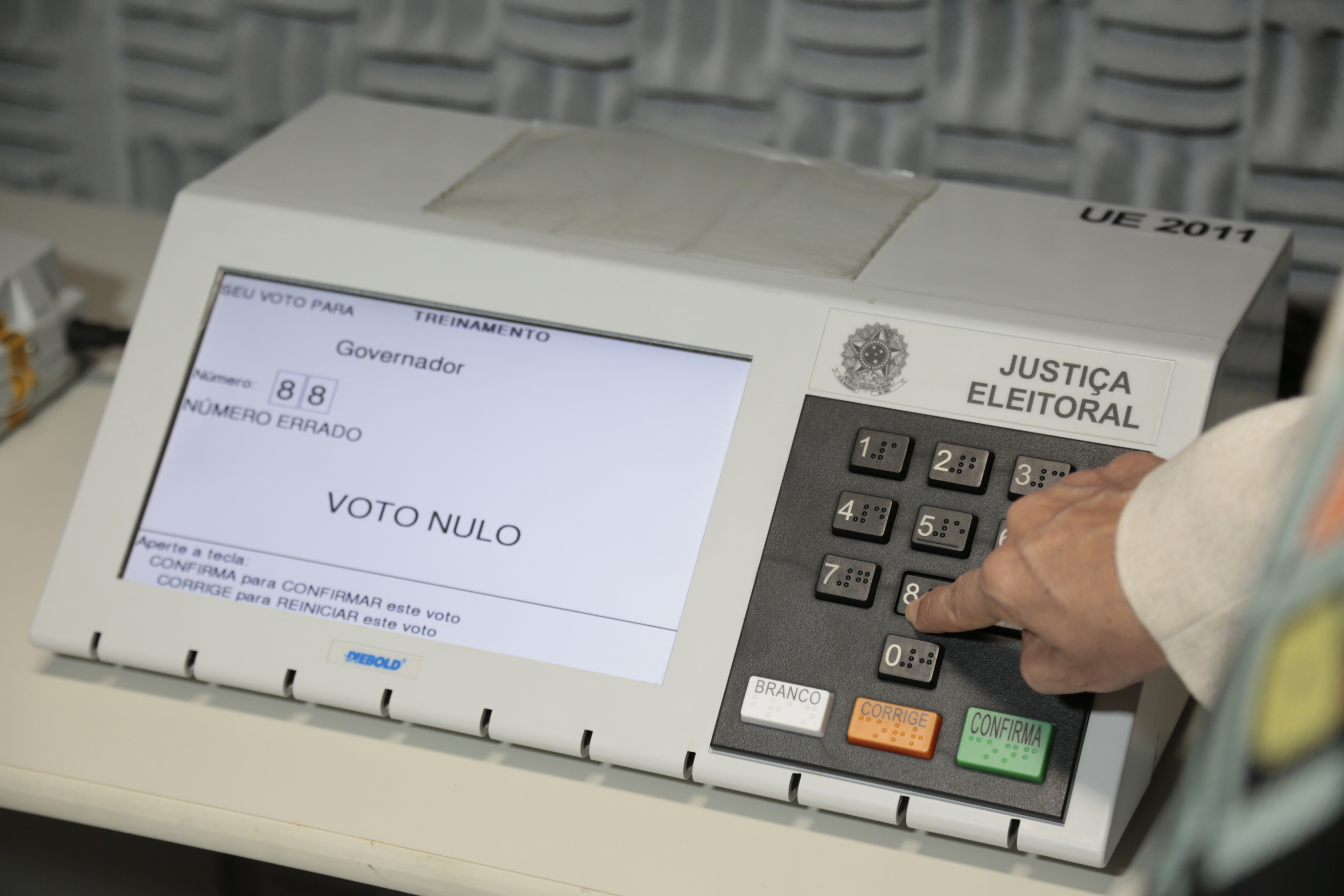 TRE-SC Atesta Segurança das Urnas Eletrônicas.