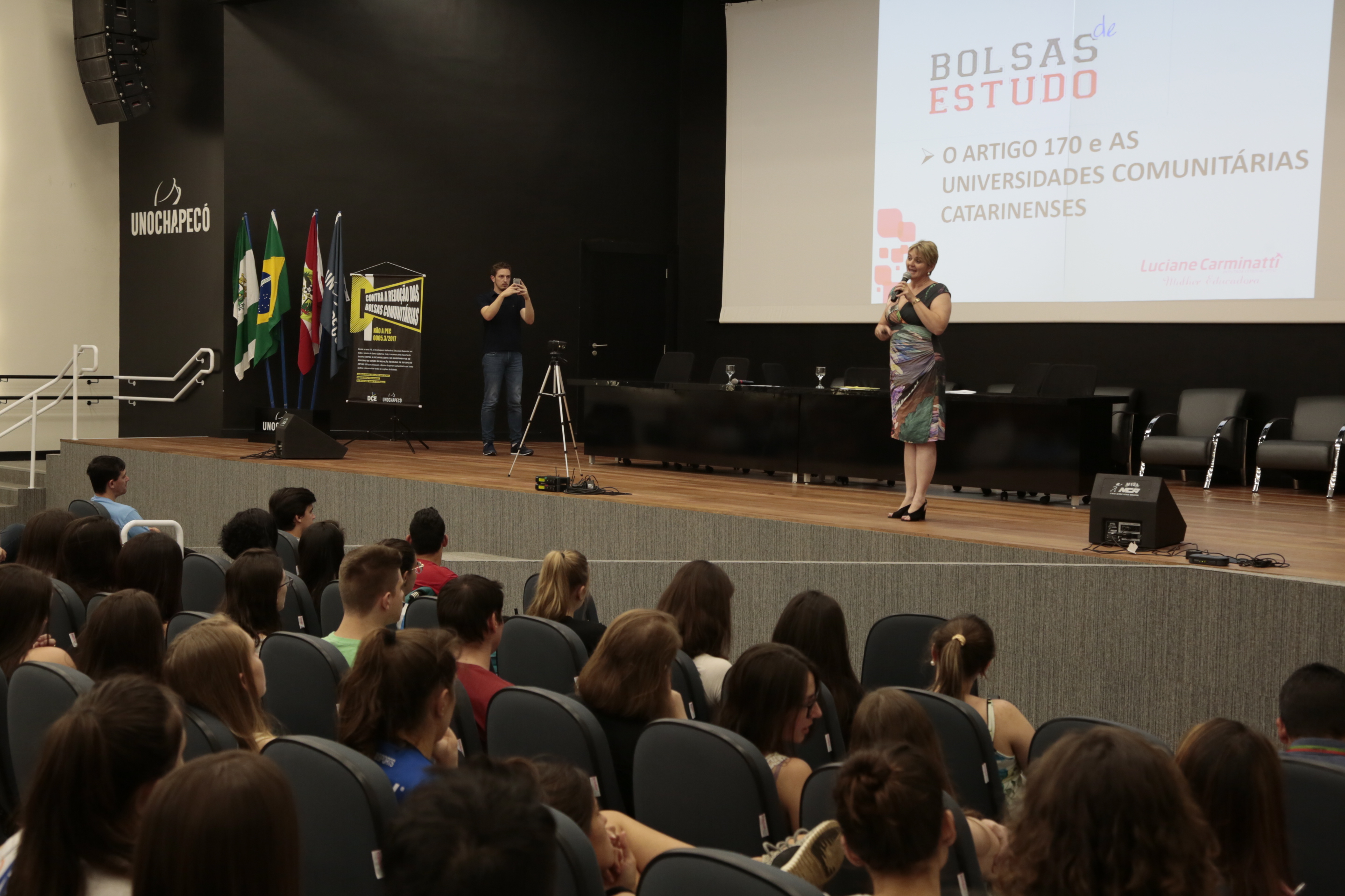 Comissão de Educação da Alesc promove audiência pública sobre a redução das bolsas comunitárias definida pela PEC 0005.3/2017.