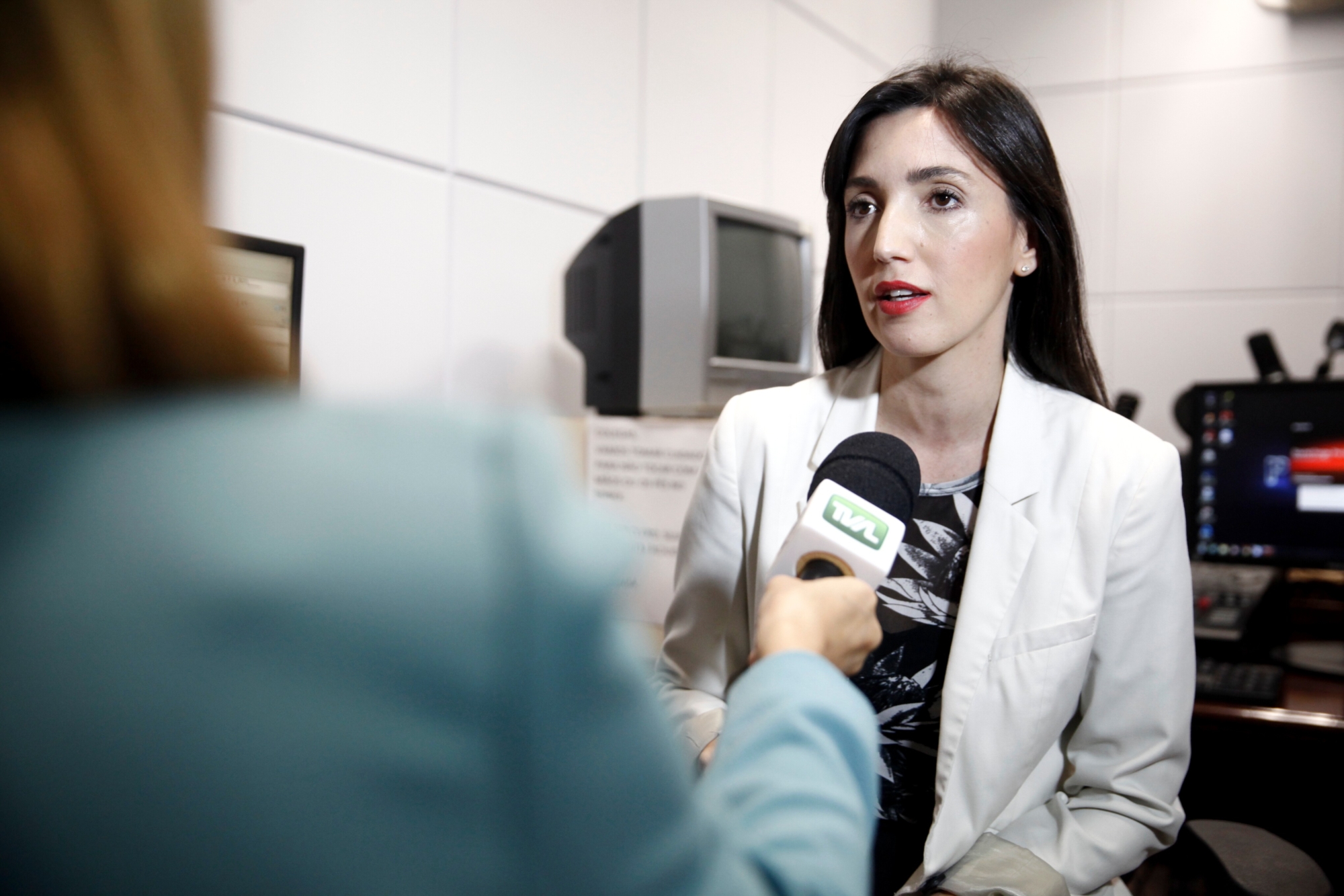 Profissional da Rádio AL recebe prêmio de jornalismo da Acif