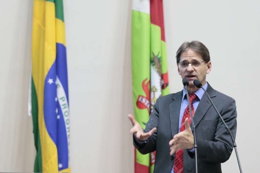 Saretta pede que novo governo não retroceda em percentual para a saúde