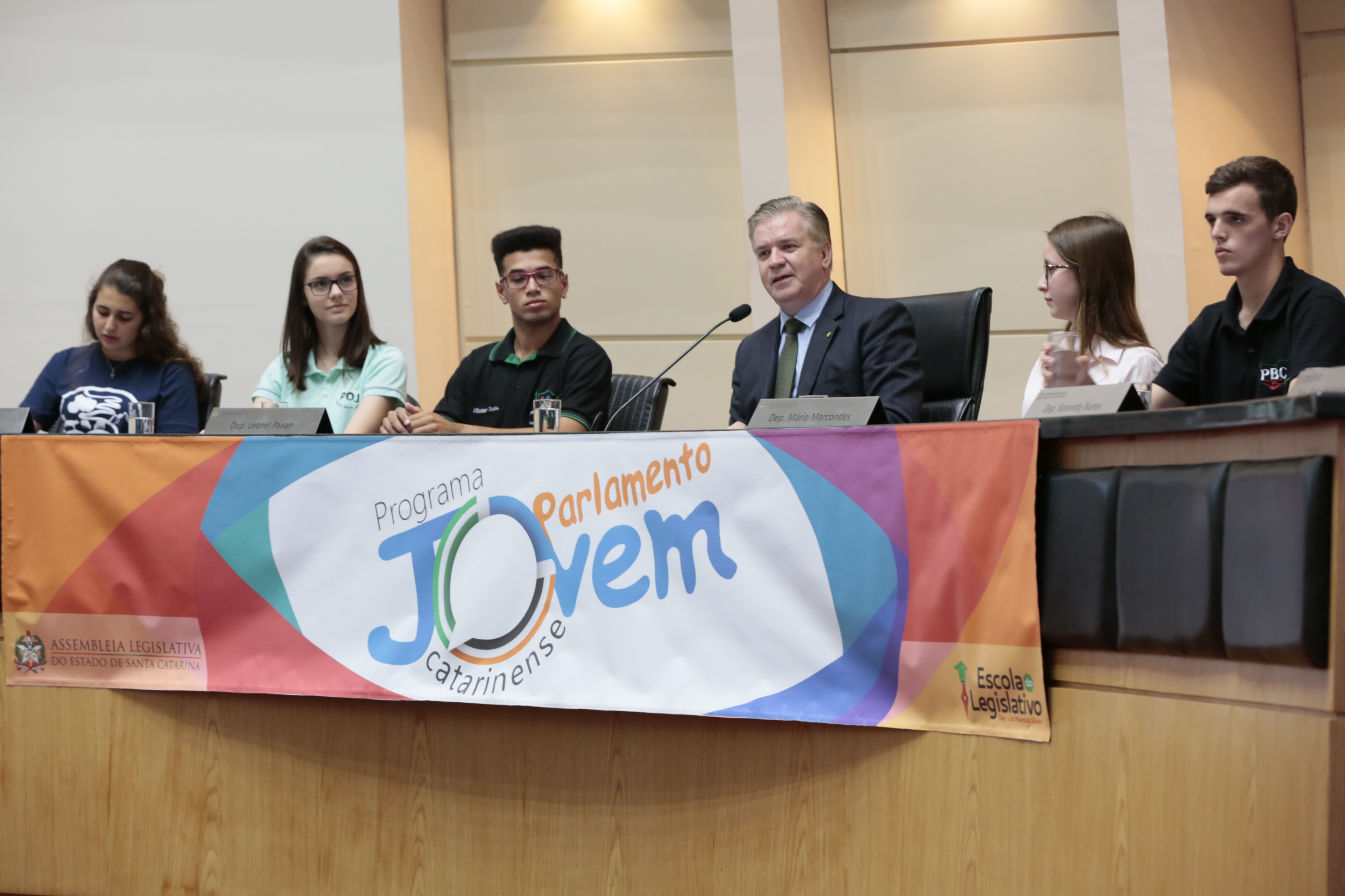 Sessão Ordinária do Parlamento Jovem.