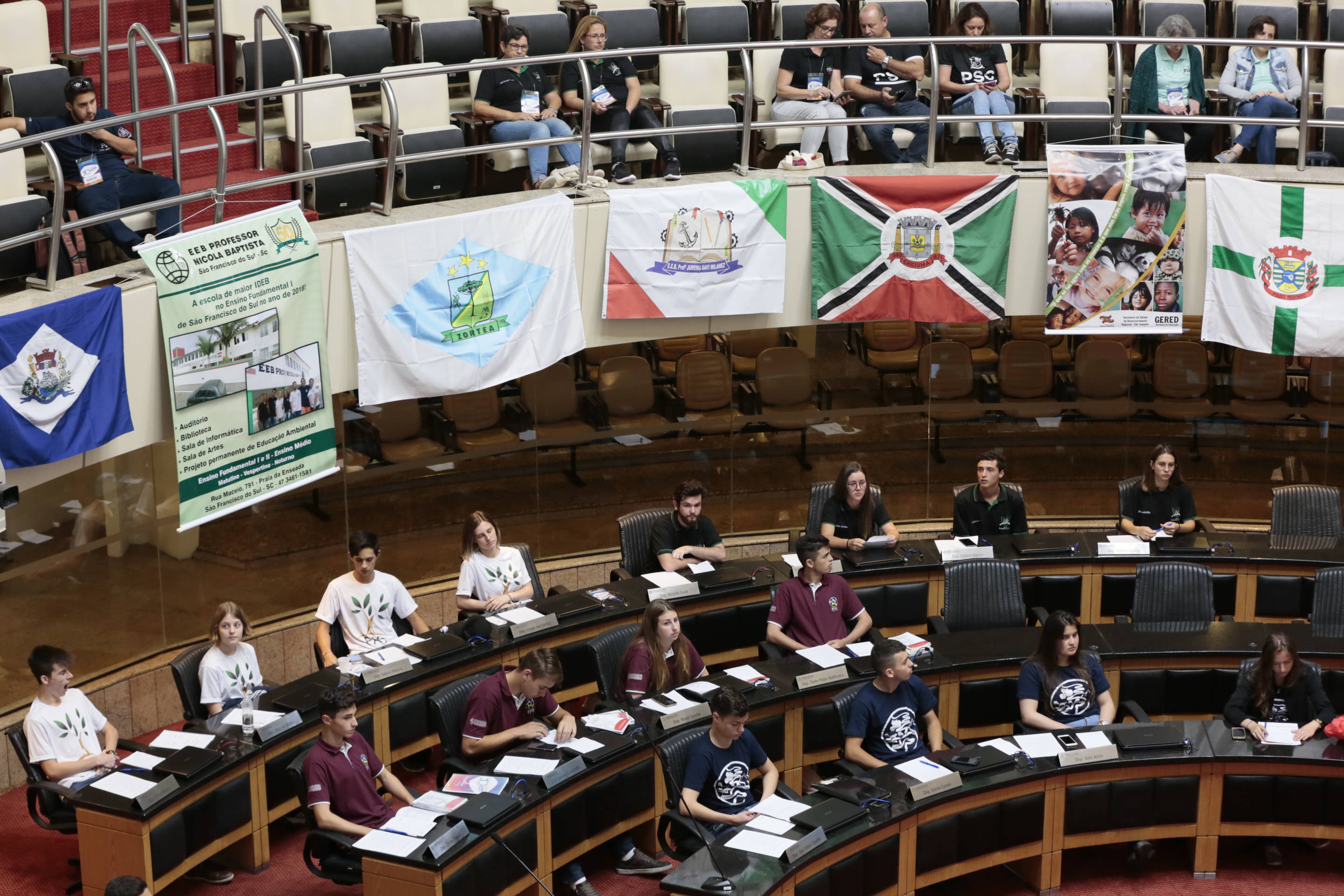 Sessão Ordinária do Parlamento Jovem.
