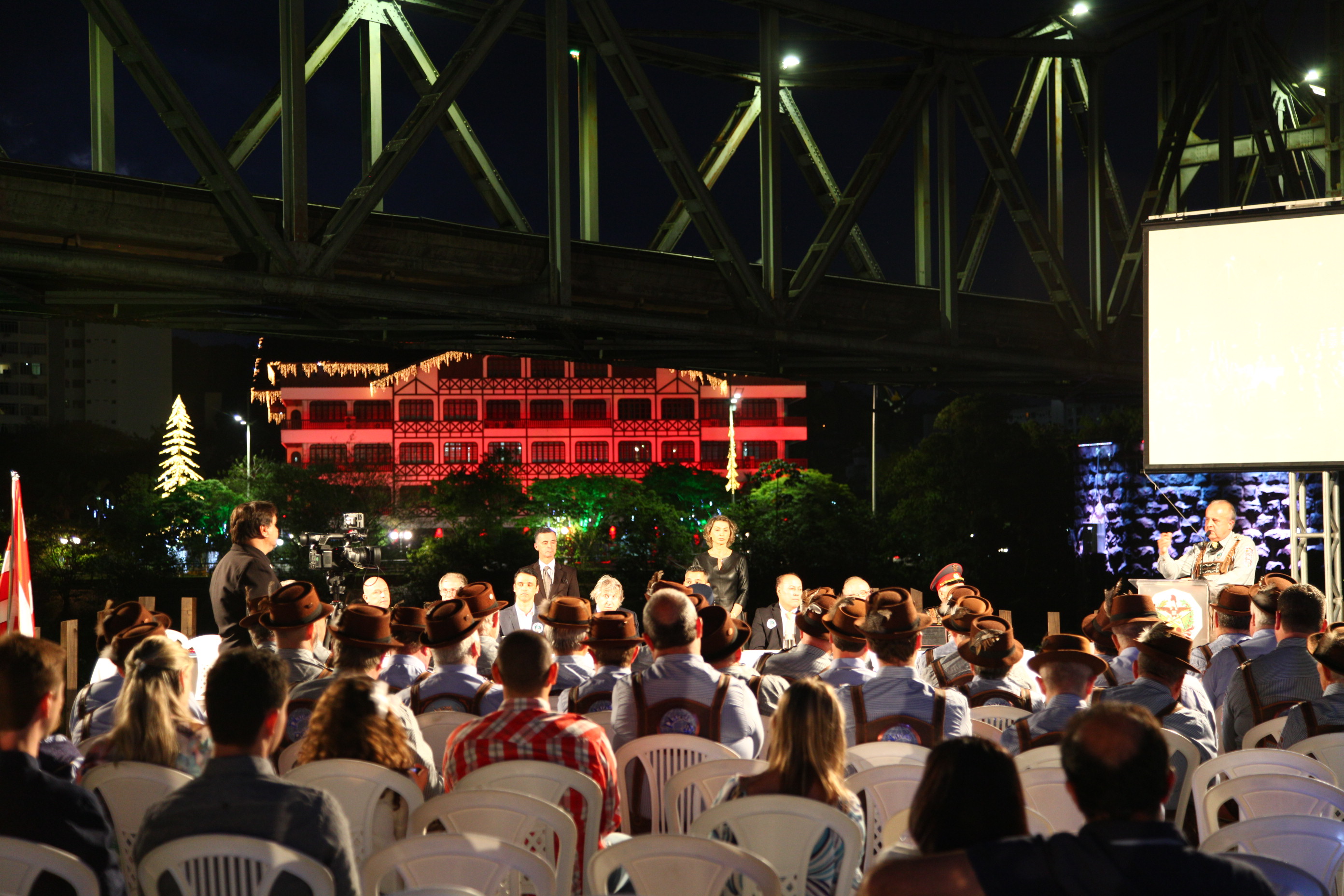 Sessão Solene em homenagem aos 31 anos de fundação da Associação Cultural Desportiva Recreativa Planetapéia