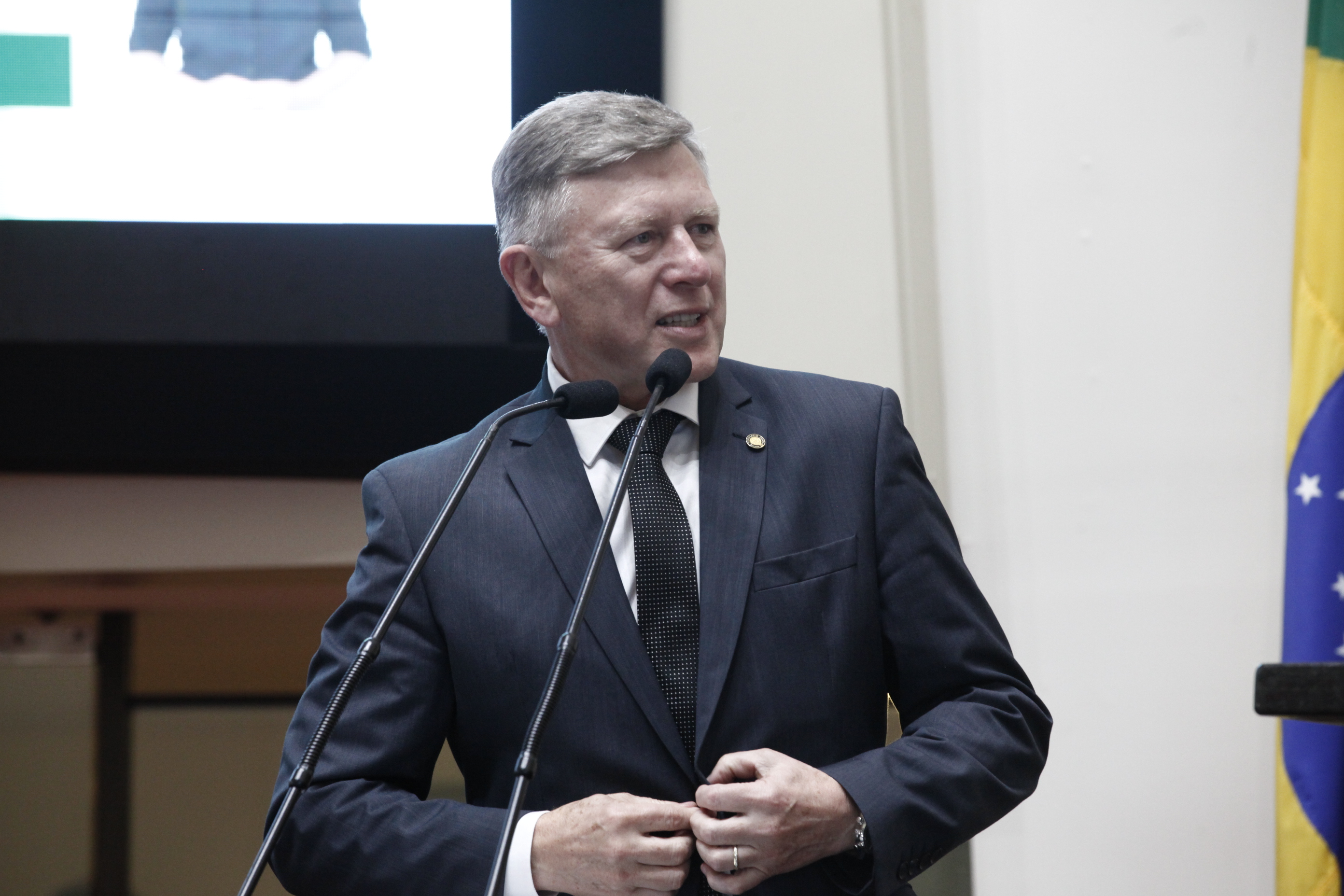 Deputado Milton Hobus (PSD)