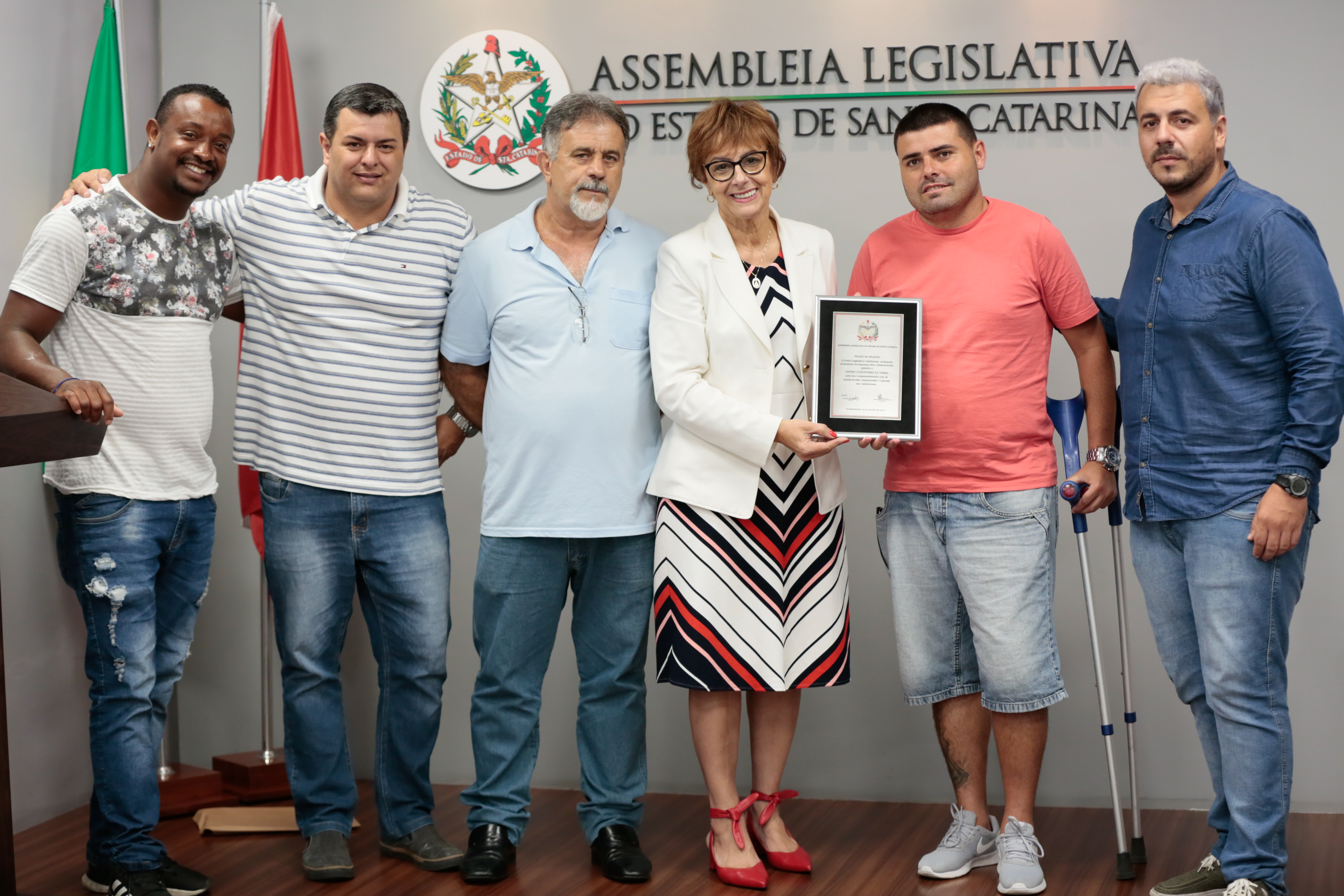 Centro Comunitário da Tapera Recebe Moção de Aplauso da Alesc