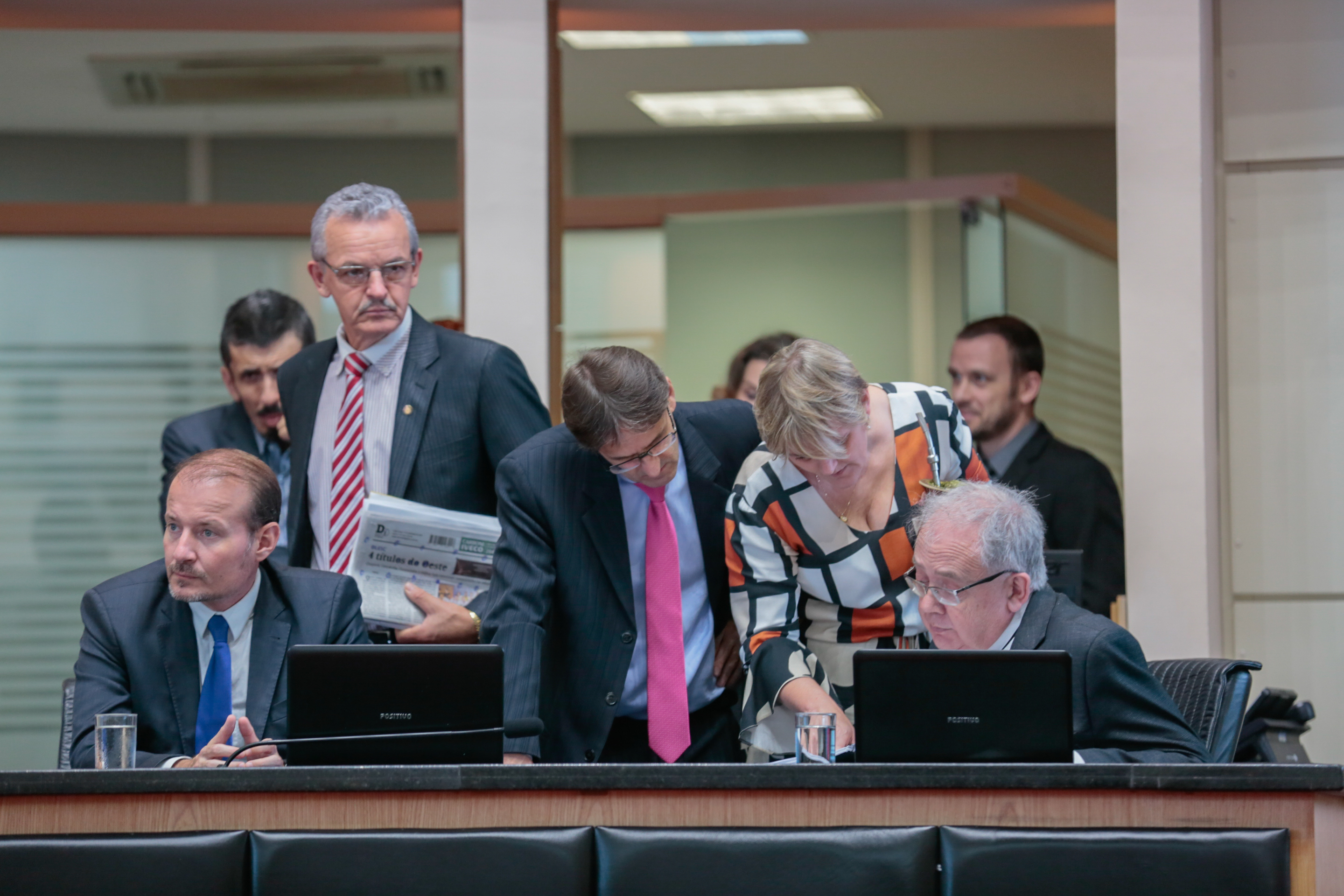 Sessão Ordinária Seguida da Comissão de Reforma do Regimento Interno.
