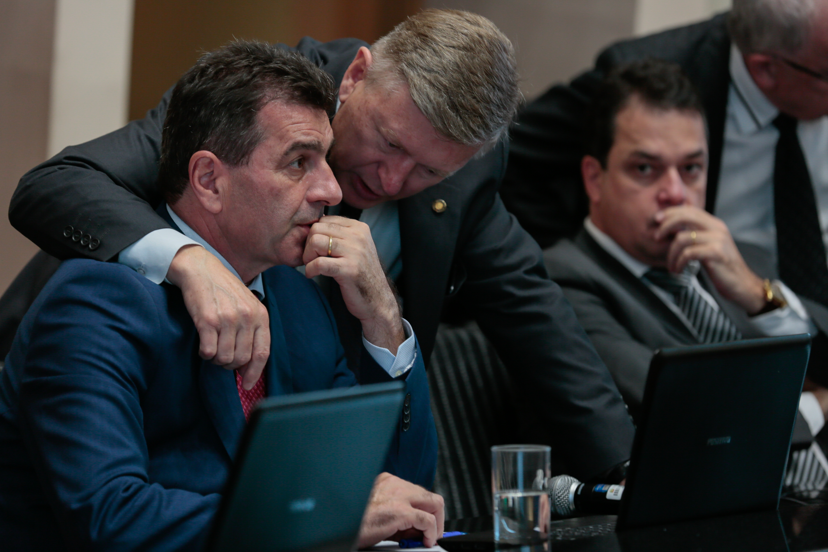 Sessão Ordinária Seguida da Comissão de Reforma do Regimento Interno.