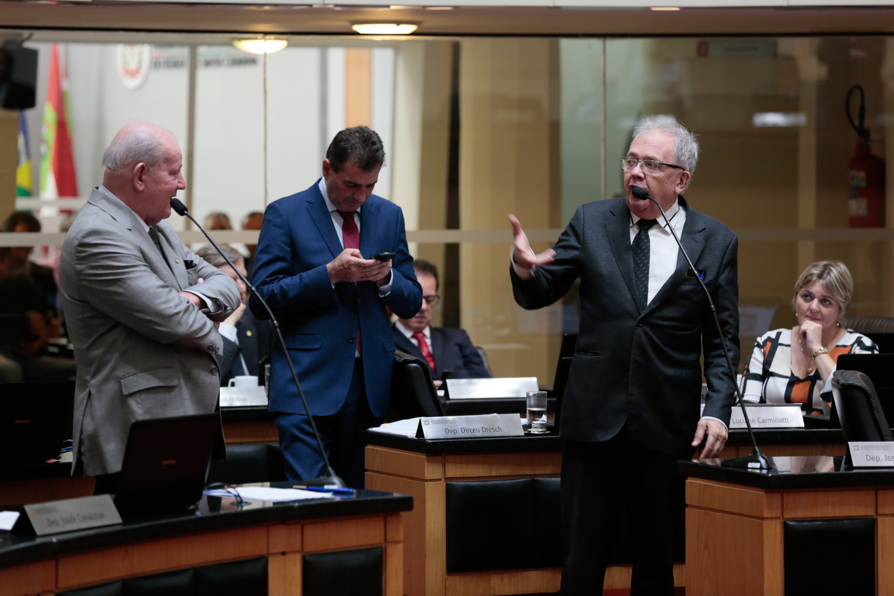 Sessão Ordinária Seguida da Comissão de Reforma do Regimento Interno.