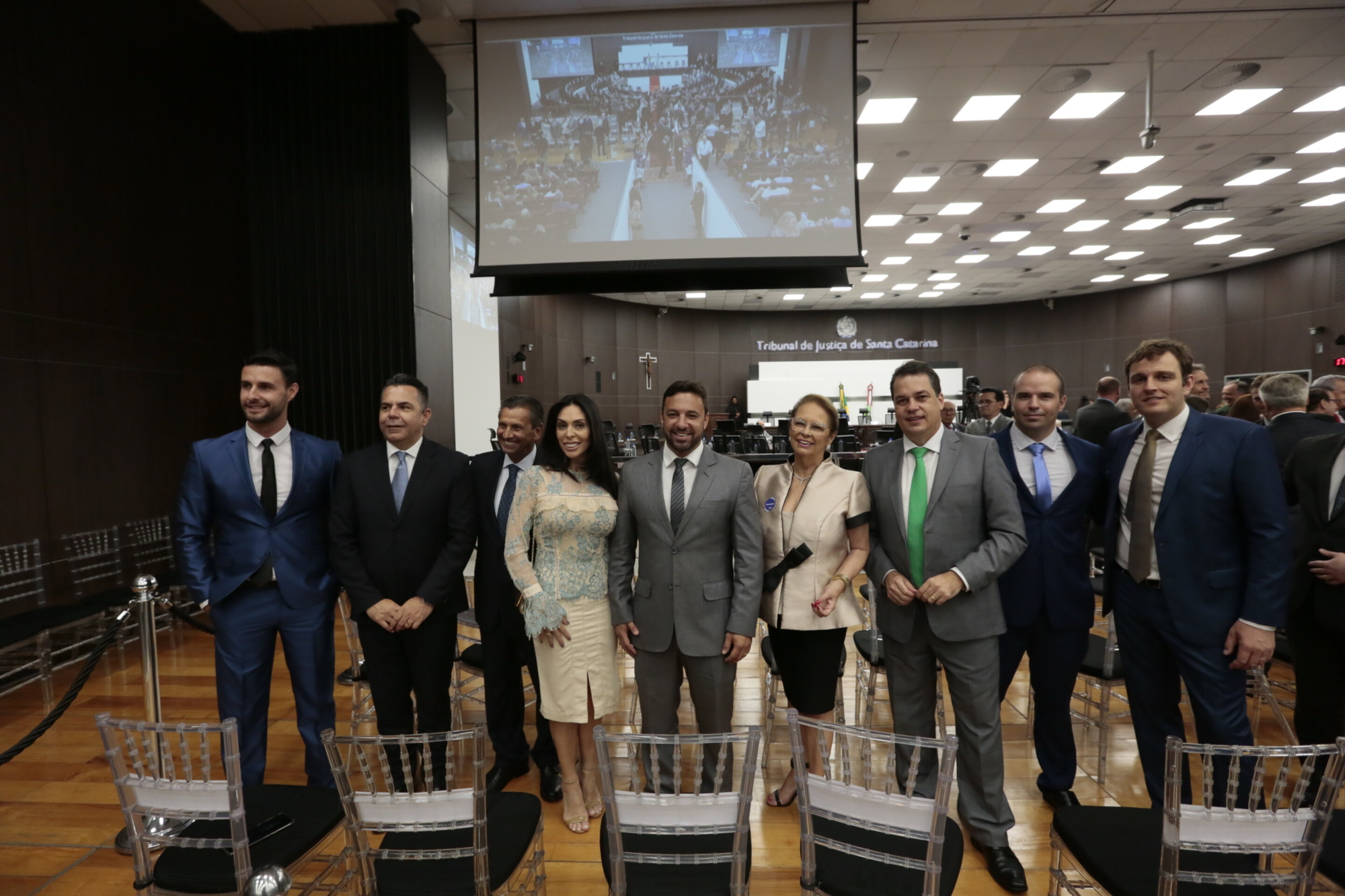 Diplomados destacam desejo da sociedade por mudanças na política