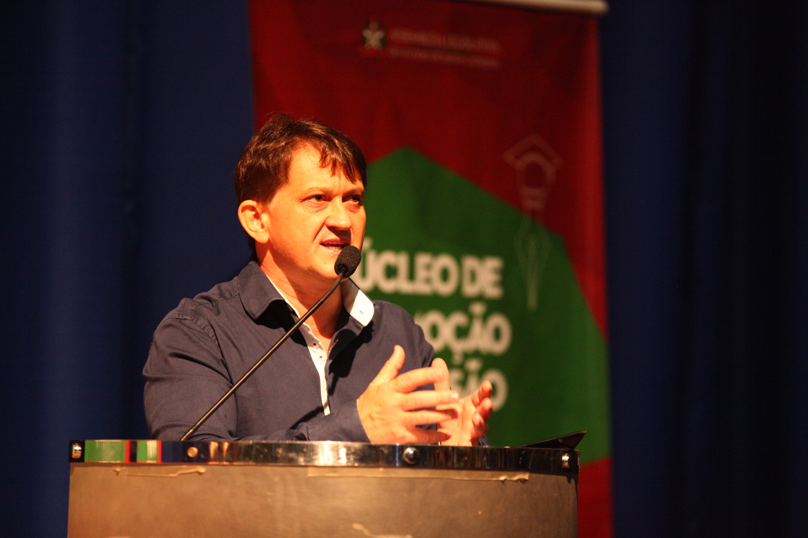 Seminário Estadual de Formação de Professores da Região Oeste de SC - Evandro Acadrolli (SINTE)