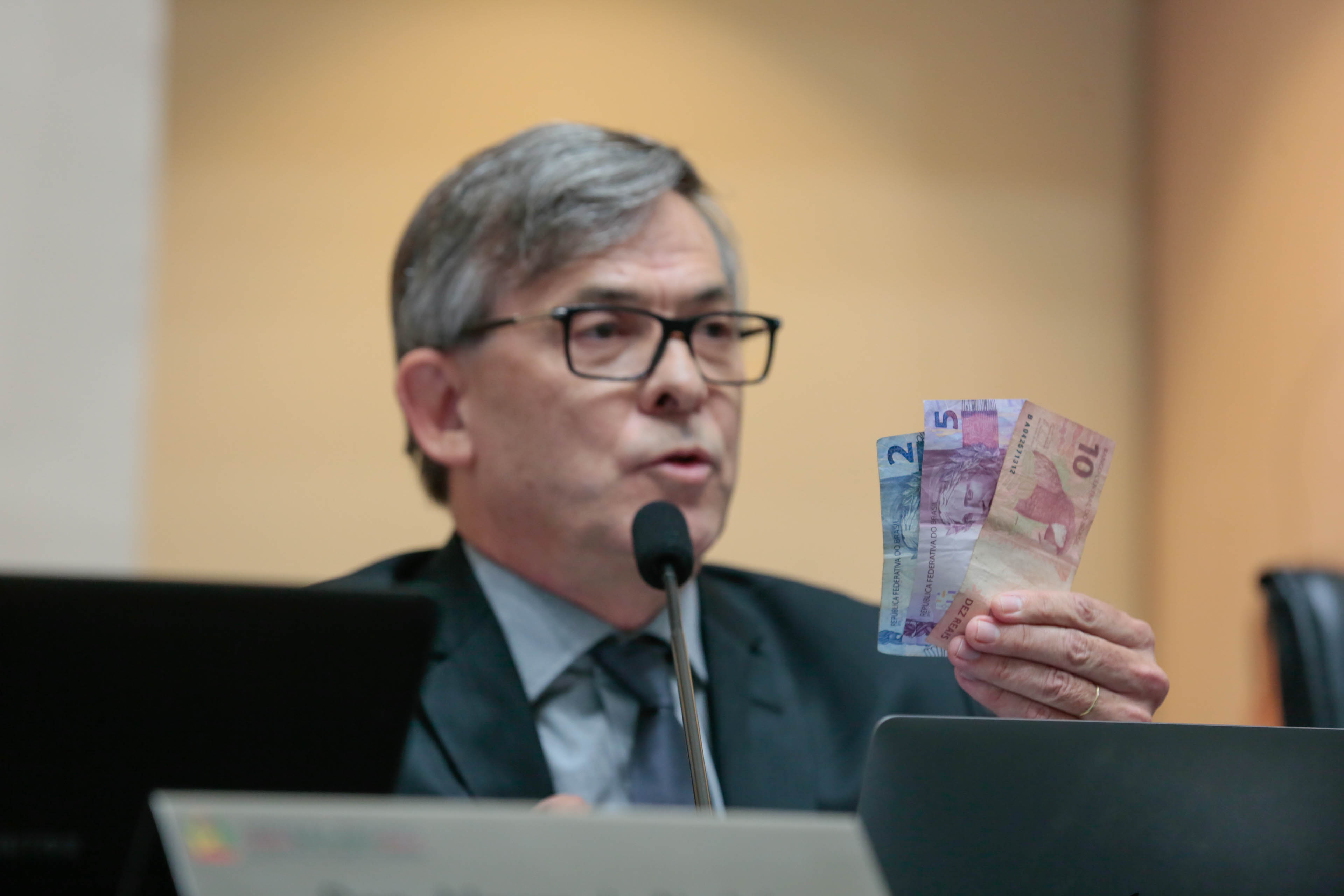 SESSÃO ESPECIAL - Secretário da Fazenda Paulo Eli Responde Convocação da Alesc.