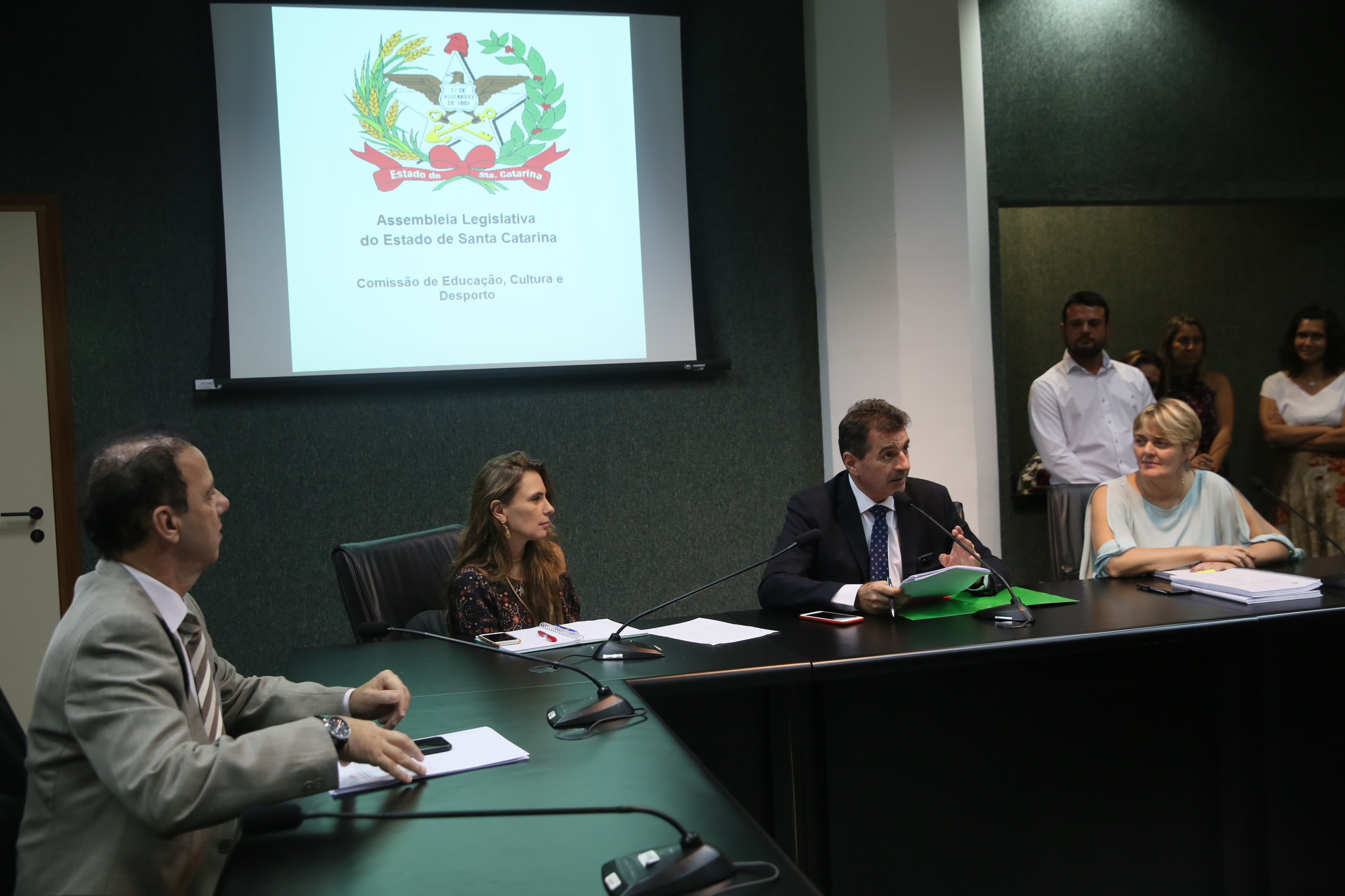 INSTALAÇÃO DAS COMISSÕES - Comissão de Educação é Instalada