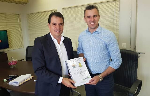 Deputado Minotto entrega projeto de pavimentação da Rodovia Jacob Westrup