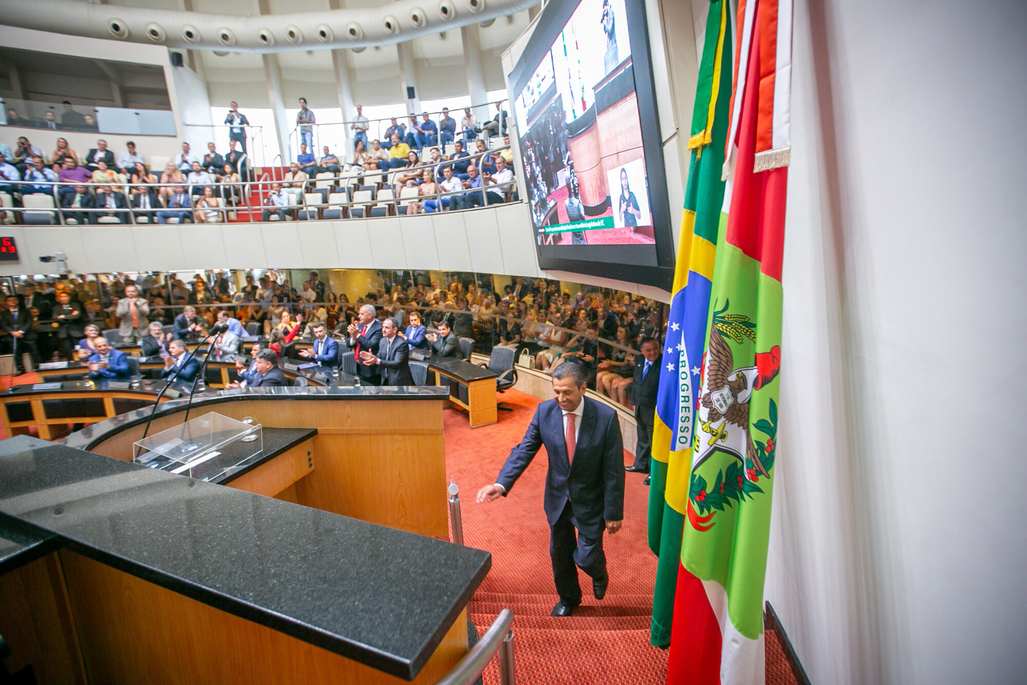 Por unanimidade, Julio Garcia assume pela terceira vez a Presidência da Alesc