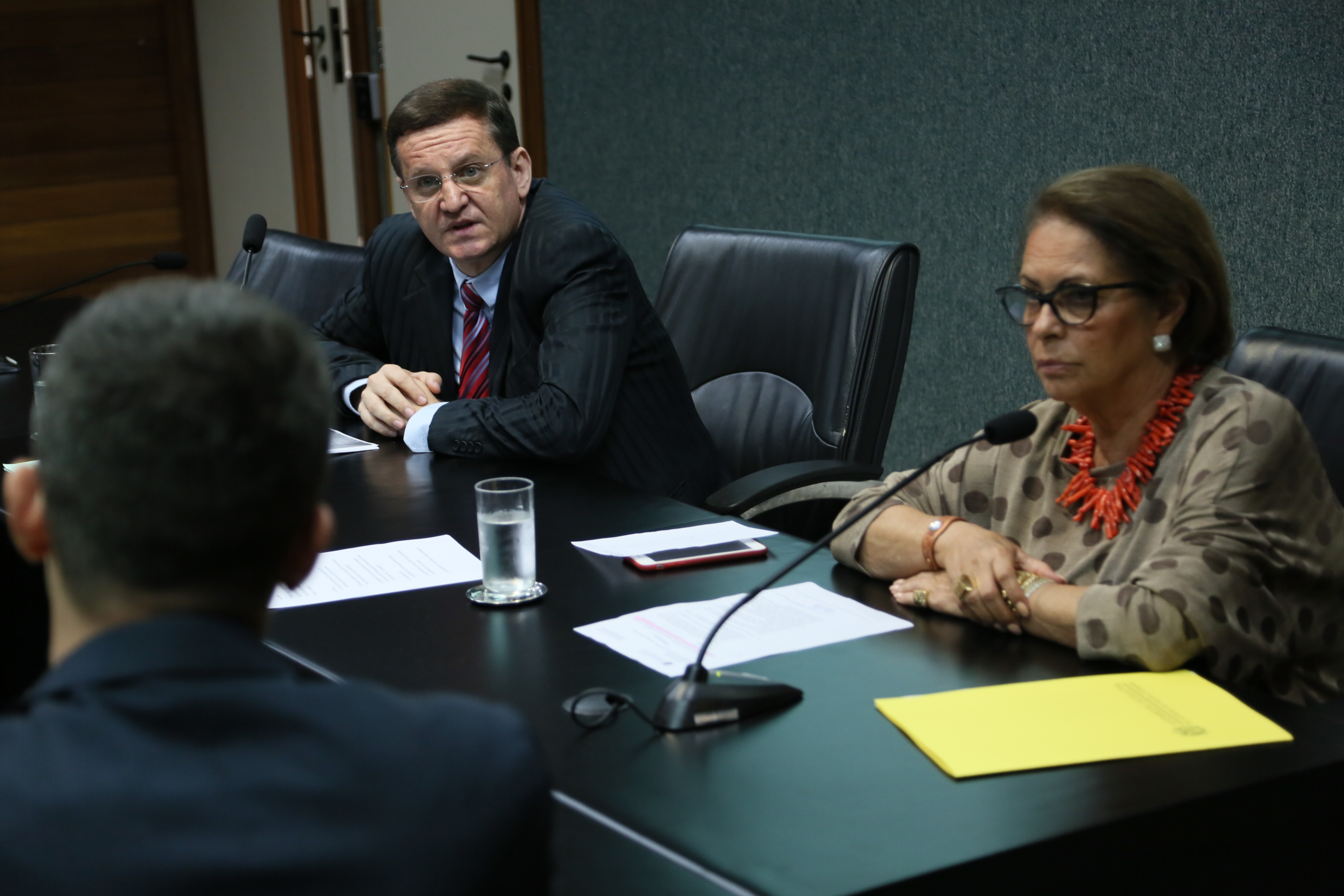 Comissão de Economia.