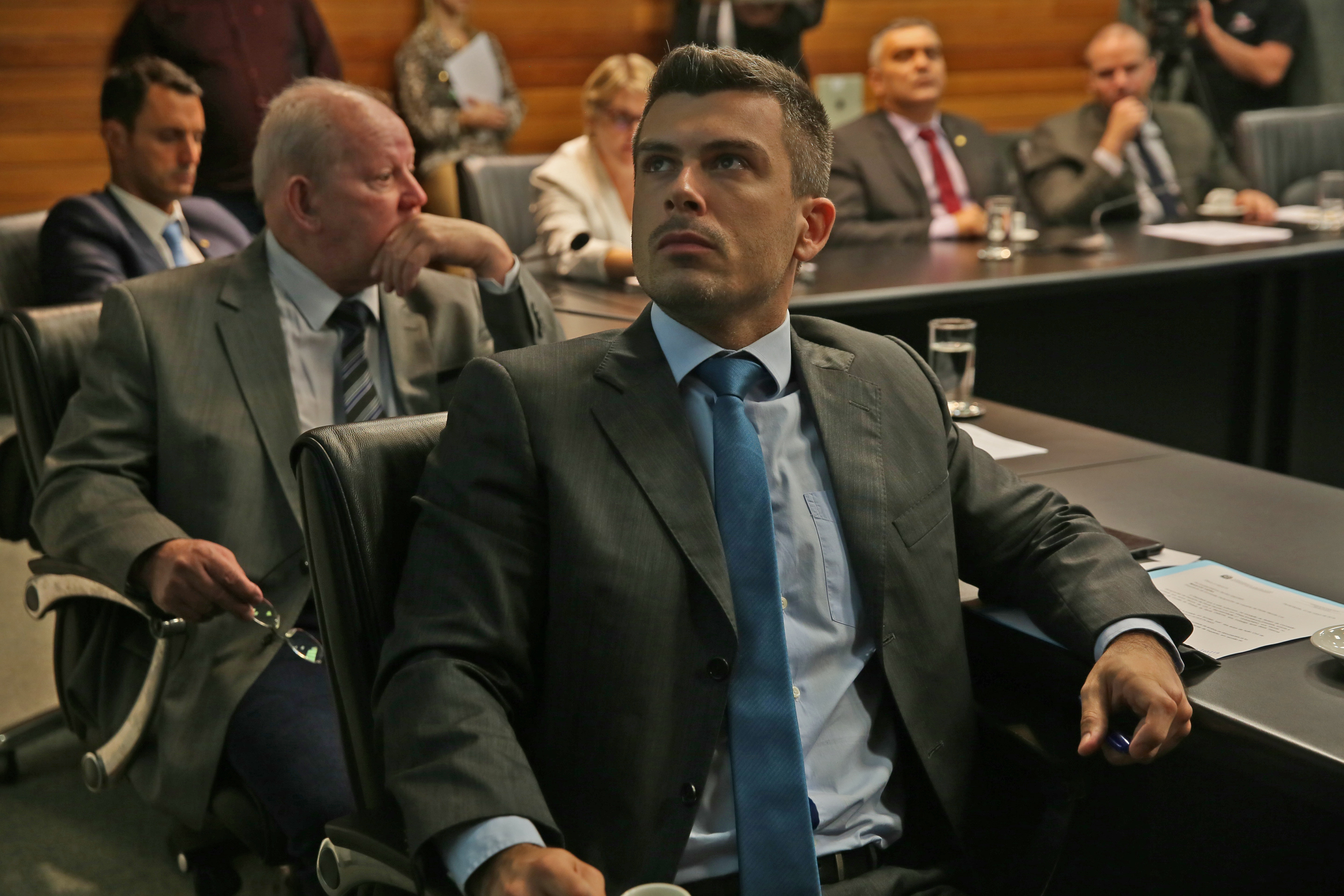 Reunião define acesso ao histórico dos contratos de restauração da Ponte.