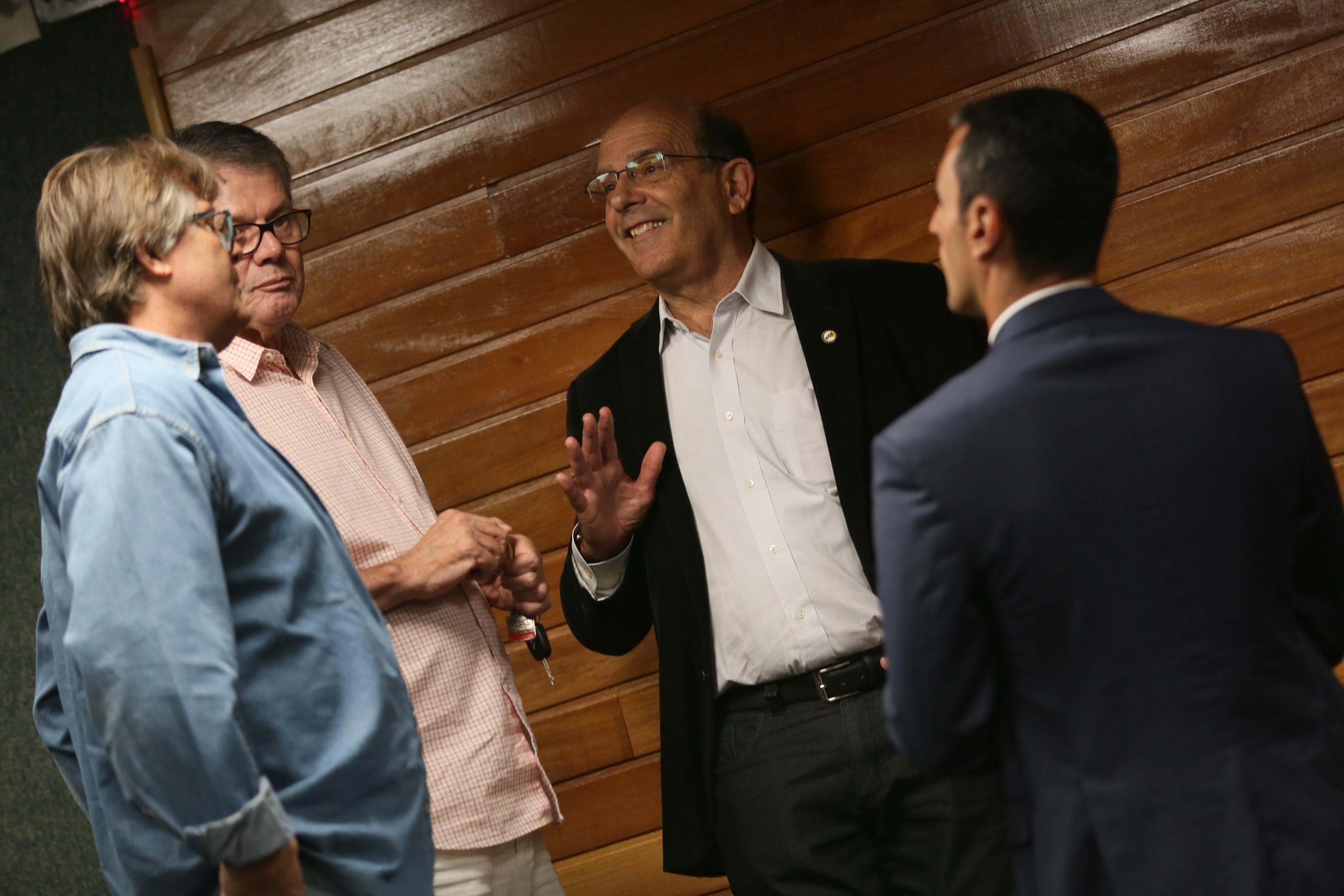 Reunião define acesso ao histórico dos contratos de restauração da Ponte.